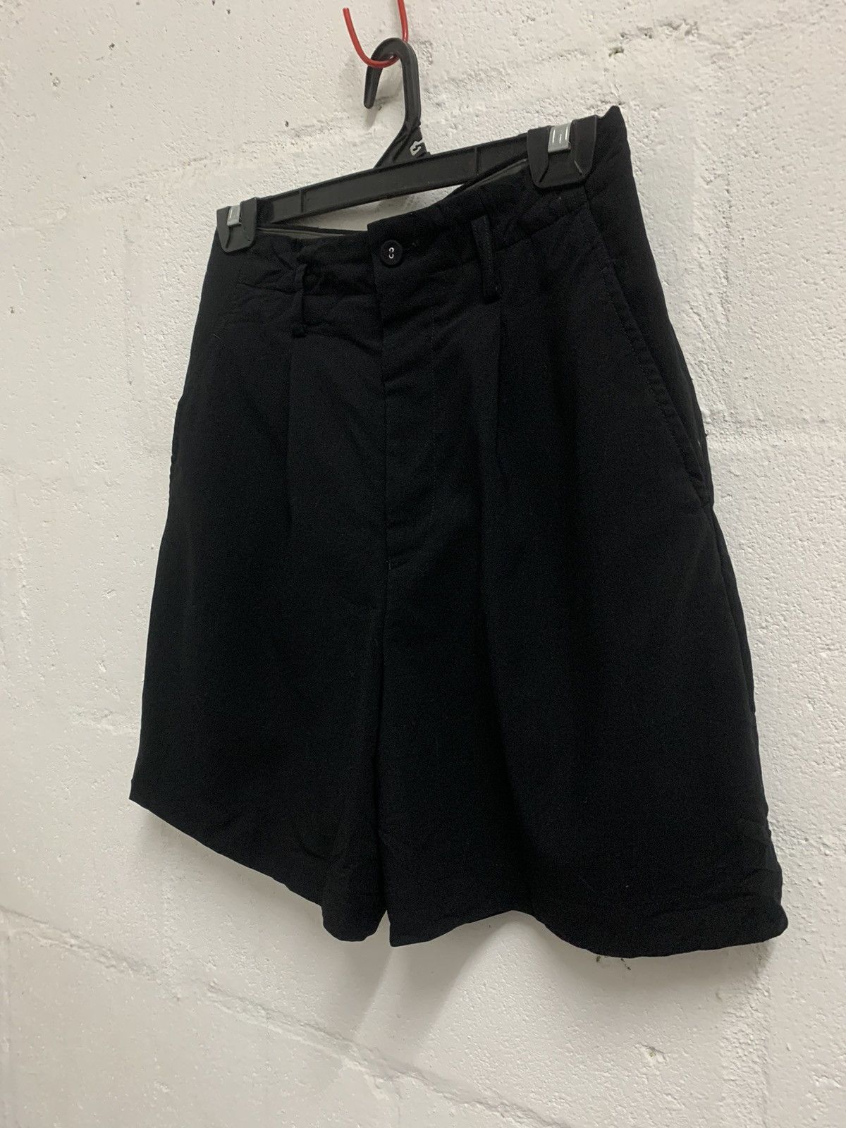 Comme des Garcons Vintage Comme des Garcons Short Pants Wool Size 26" / US 2 / IT 38 - 2 Thumbnail