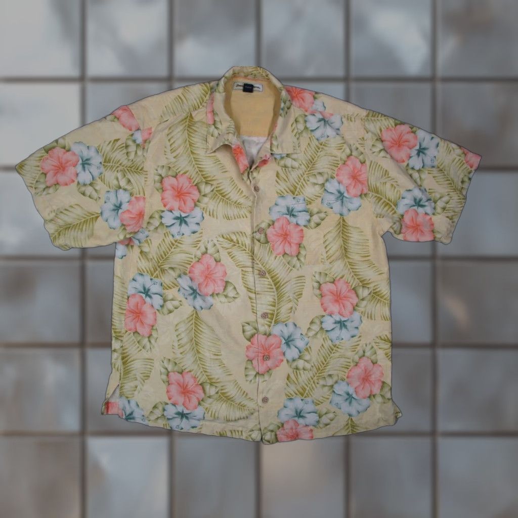 Tommy Bahama Tommy Bahama Shirt Mens Large Yellow Silk Camp Button Up Hawaiian Loop Collar Size US L / EU 52-54 / 3 - 1 Thumbnail