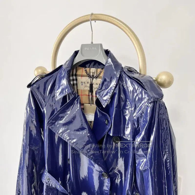 Burberry Burberry Long Purple Trench Coat for Women. Size S / US 4 / IT 40 - 2 Thumbnail