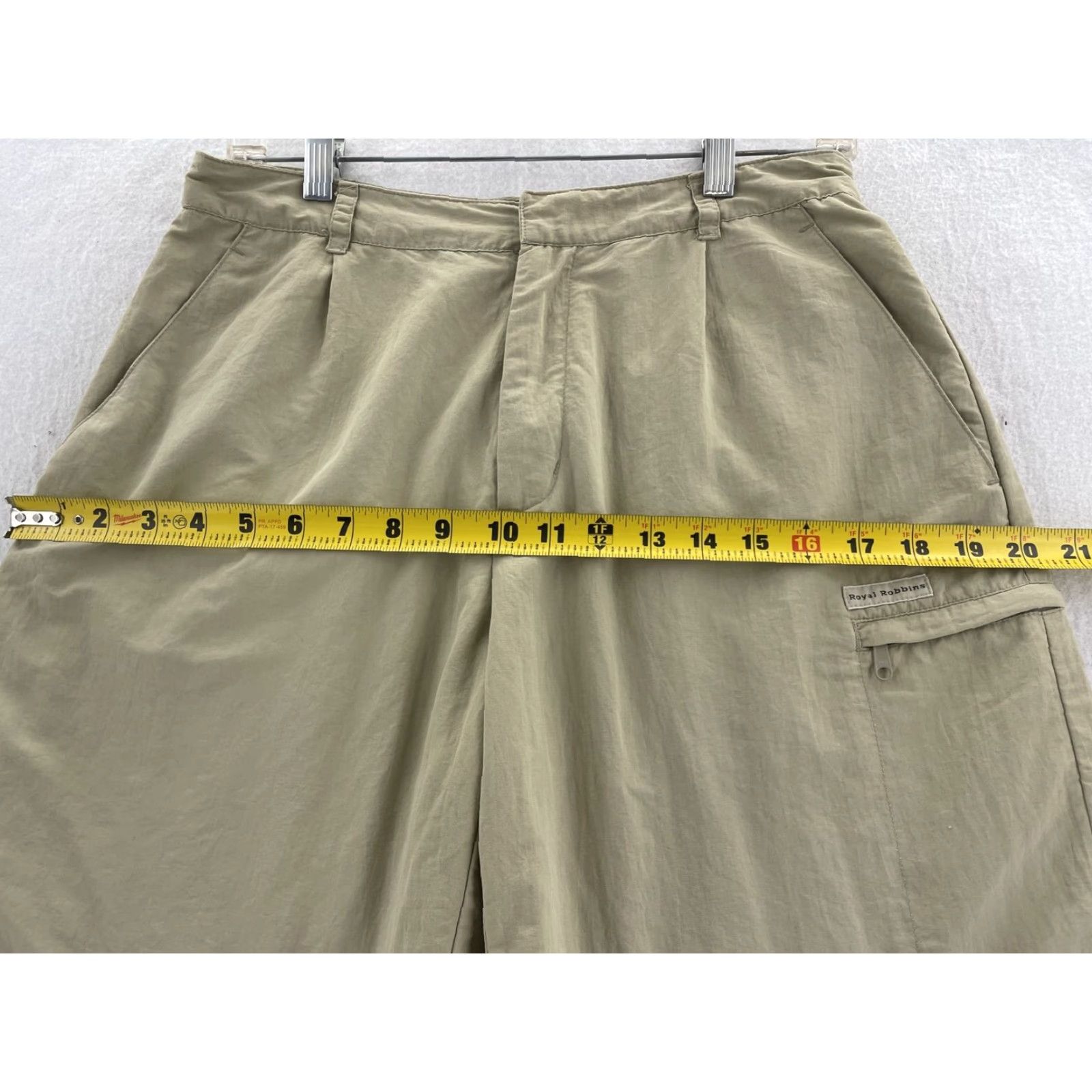 Royal Robbins Royal Robbins Shorts Womens 6 Khaki Pockets Casual Hiking Outdoor Nylon Size 28" / US 6 / IT 42 - 5 Thumbnail