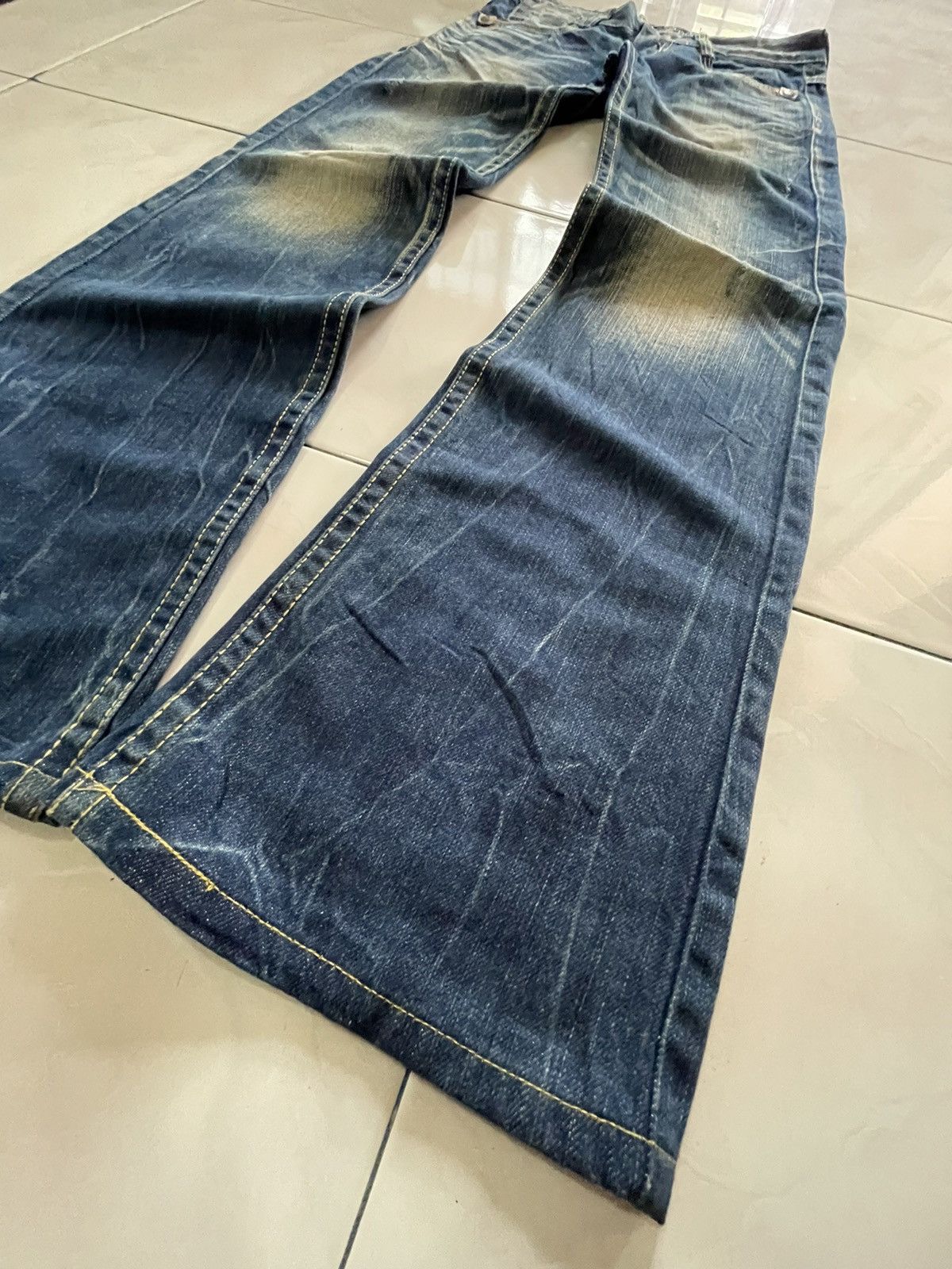 GOSTAR DE FUGA × Hysteric Glamour × Japanese Brand Red Pepper Japan Embellished Embroidered Flare Jeans Size US 29 - 6 Thumbnail