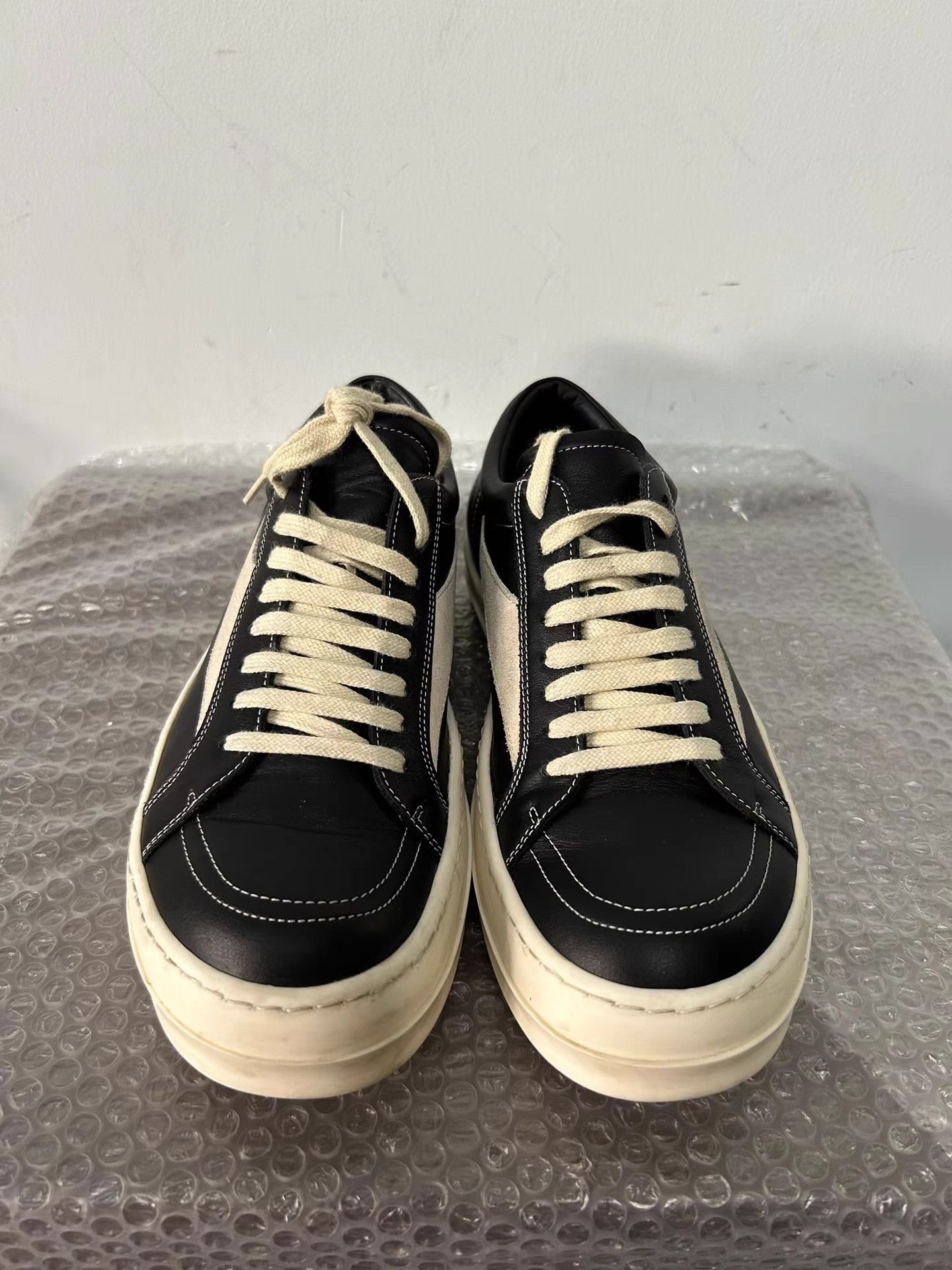 Rick Owens Rick Owens First-Generation Cowhide Leather Low Top Sneakers Size US 8 / EU 41 - 3 Thumbnail