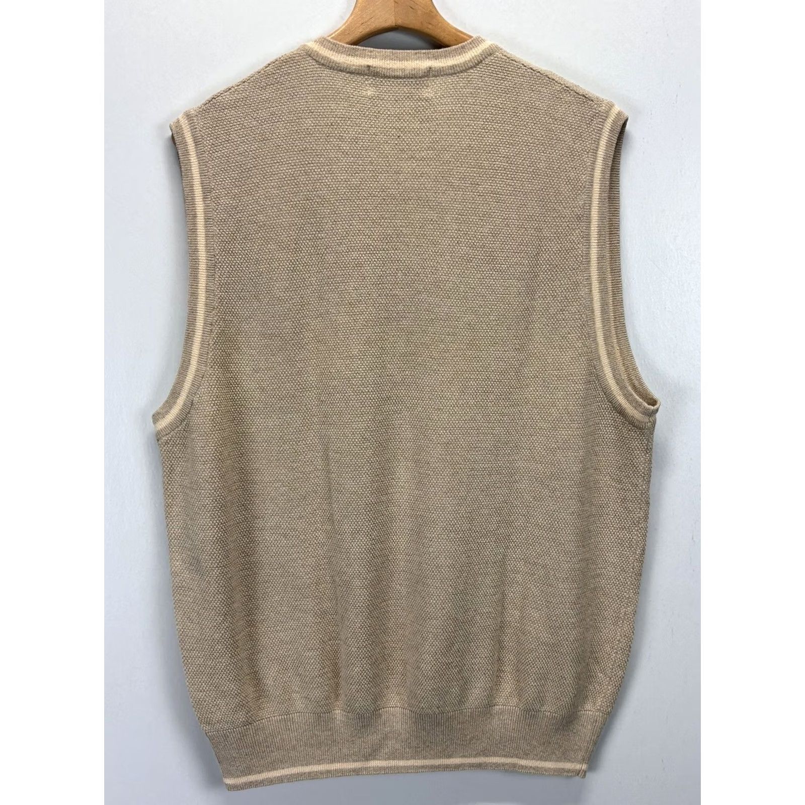 Vintage VINTAGE Slazenger Resort Linen Blend Vest Mens XL Beige Tan Embroidered Golf Knitted Sleeveless V-Neck Size US XL / EU 56 / 4 - 2 Thumbnail
