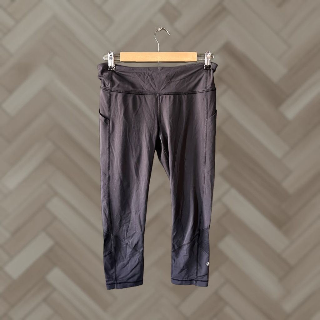 Lululemon Lululemon Womens Black Cropped Leggings Size 8 Athletic Running & Jogging Activewear Shoes? Size 30" / US 8 / IT 44 - 1 Thumbnail