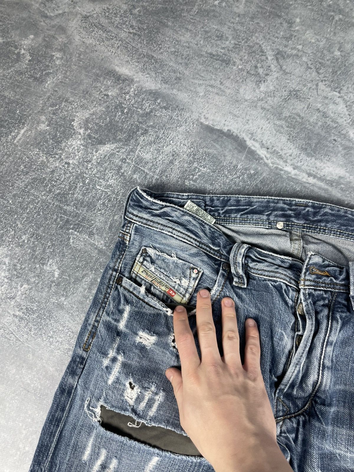 Diesel Crazy Diesel Larkee patch distressed baggy jeans Size US 32 / EU 48 - 7 Thumbnail