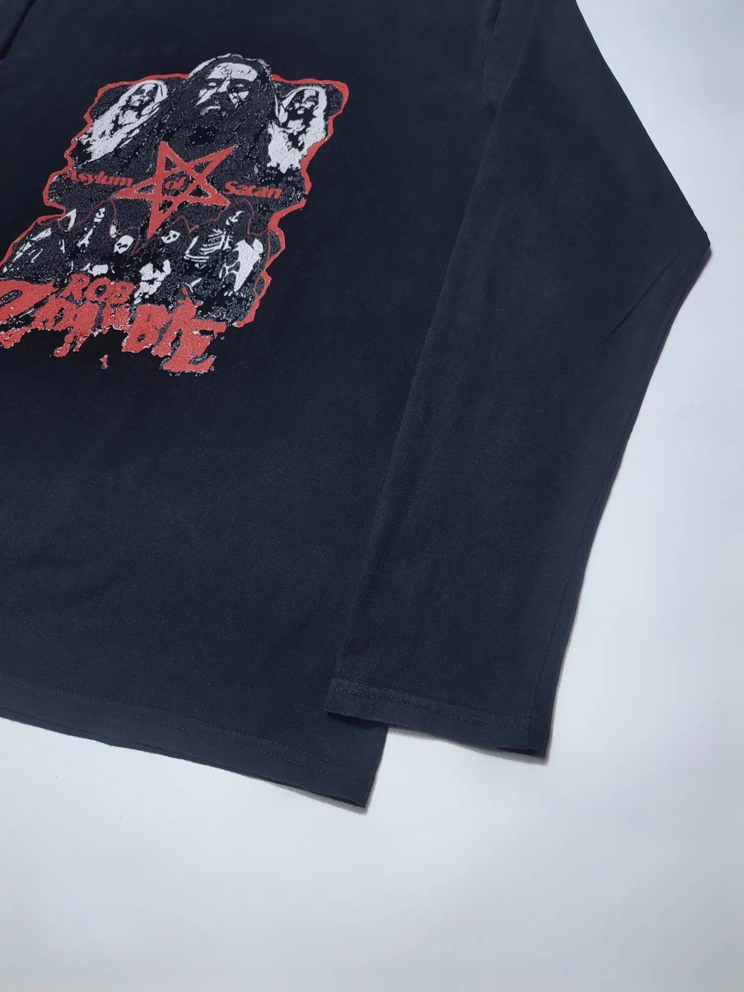 Band Tees Rob Zombie Asylum of Satan Long sleeve t-shirt Size US M / EU 48-50 / 2 - 4 Thumbnail