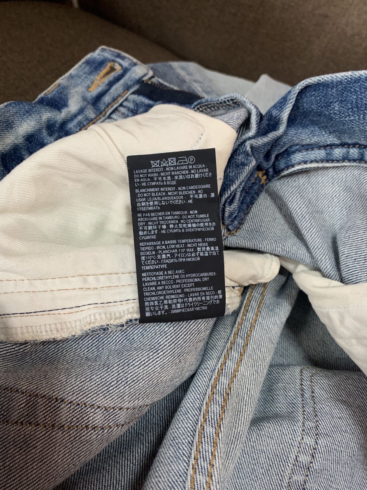 Saint Laurent Paris 2019 Saint Laurent Paris D10 Distressed Light Wash Denim Size US 32 / EU 48 - 13 Thumbnail