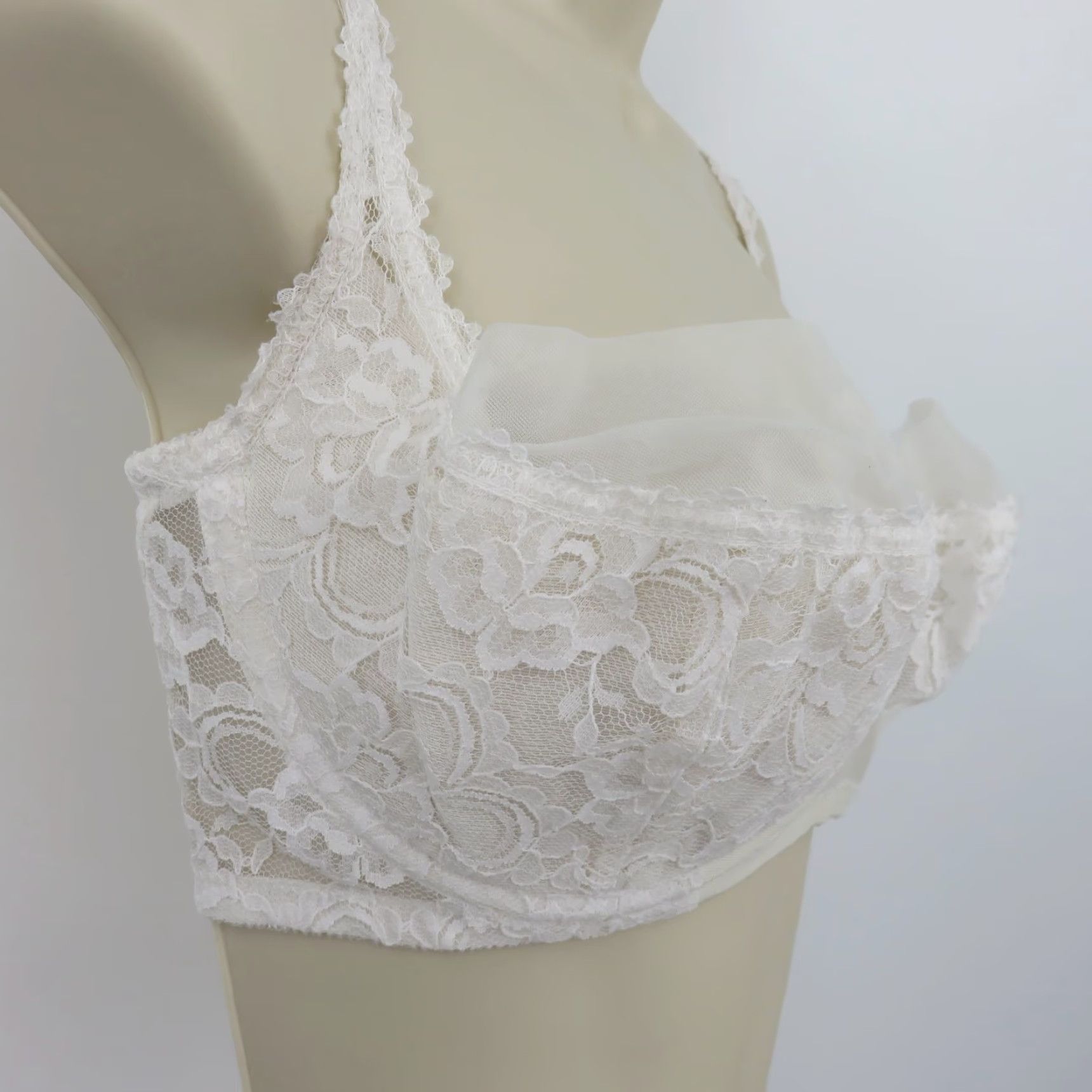 Vintage VINTAGE Jezebel Bra Balconette 38D 38DD White Floral Lace Tulle Underwire Nylon Blended Fabric 400 Hooks & Eye Womens Size ONE SIZE - 3 Thumbnail