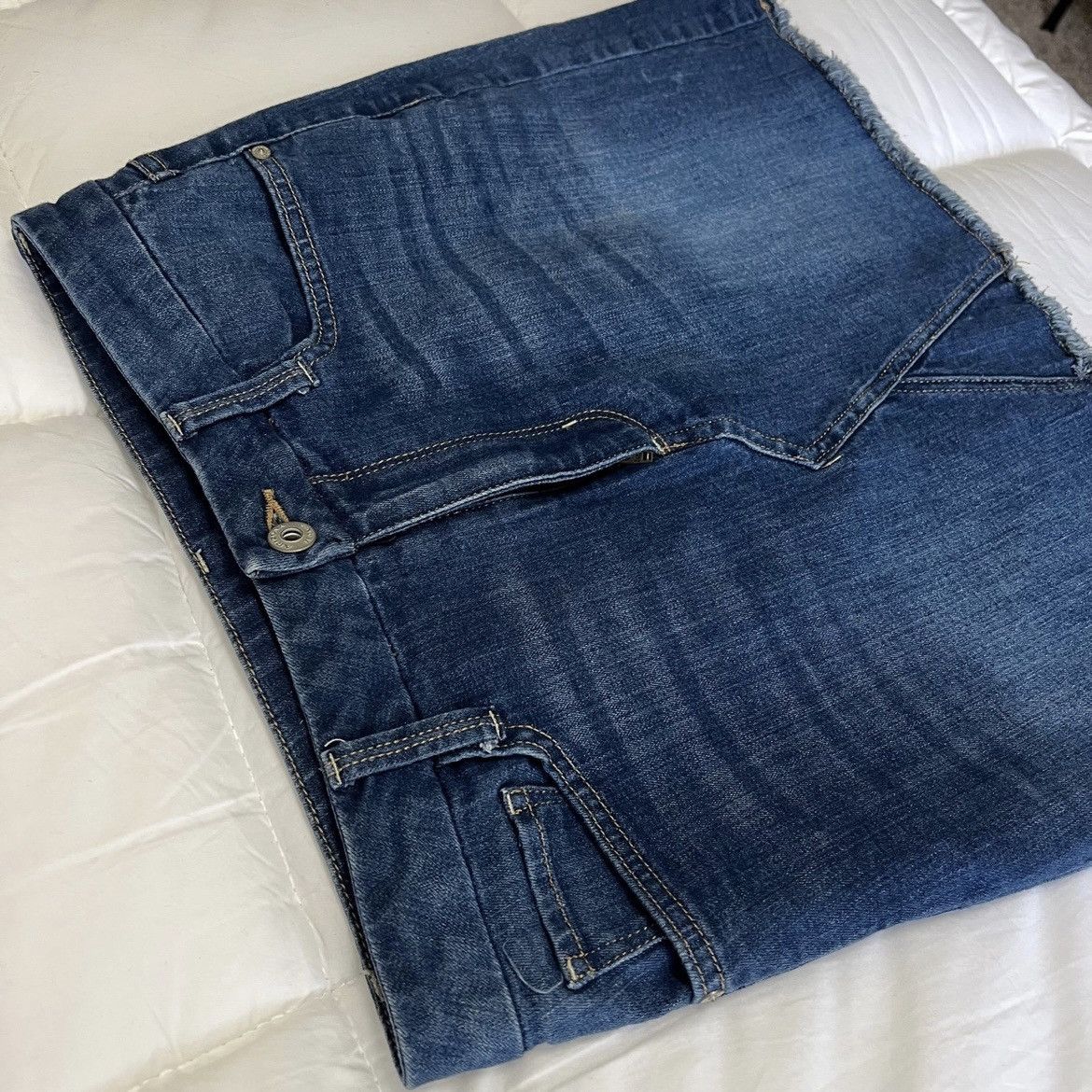 Other Vintage Wash Fringe Hem High Rise Denim Jean Skirt Women’s 7 Size 28" / US 6 / IT 42 - 3 Thumbnail