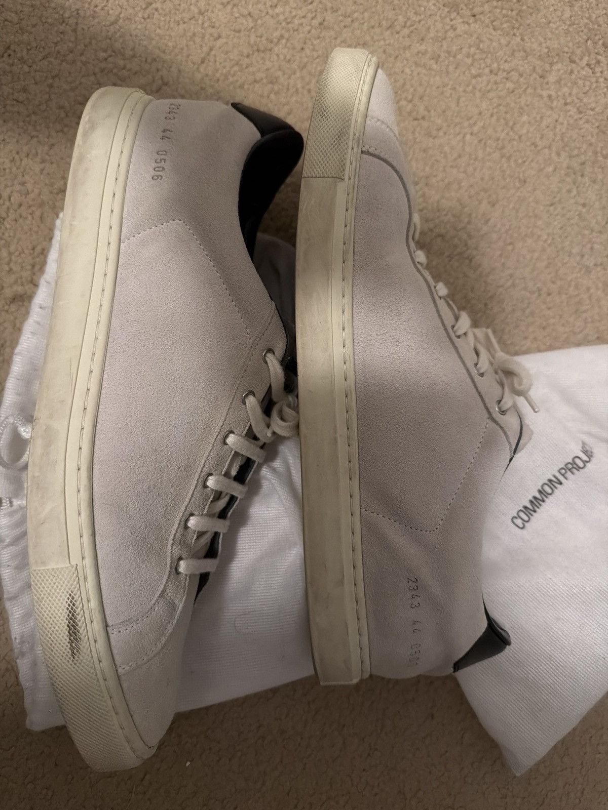 Common Projects Common Projects Retro Low Suede White & Balck Size US 11 / EU 44 - 6 Thumbnail