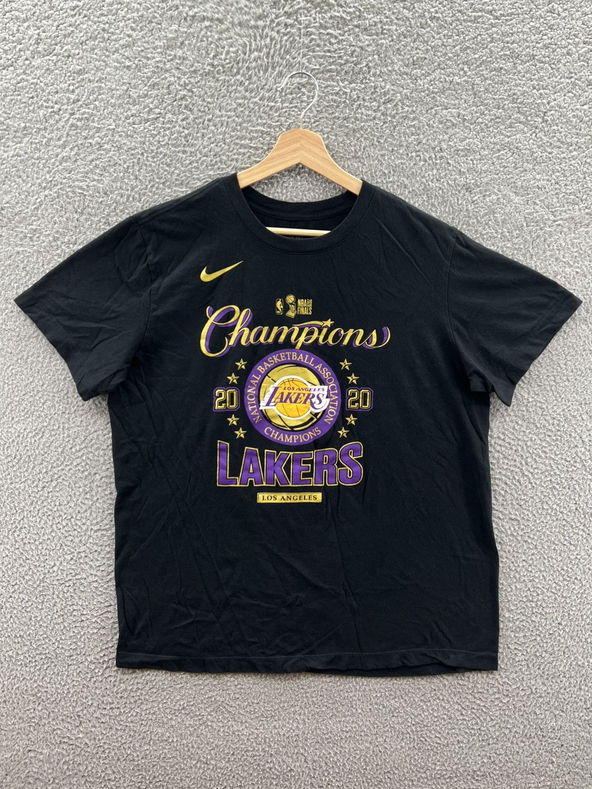 Nike Nike T-Shirt Los Angeles Lakers Tee Black 2020 NBA Champions Size US L / EU 52-54 / 3 - 1 Thumbnail