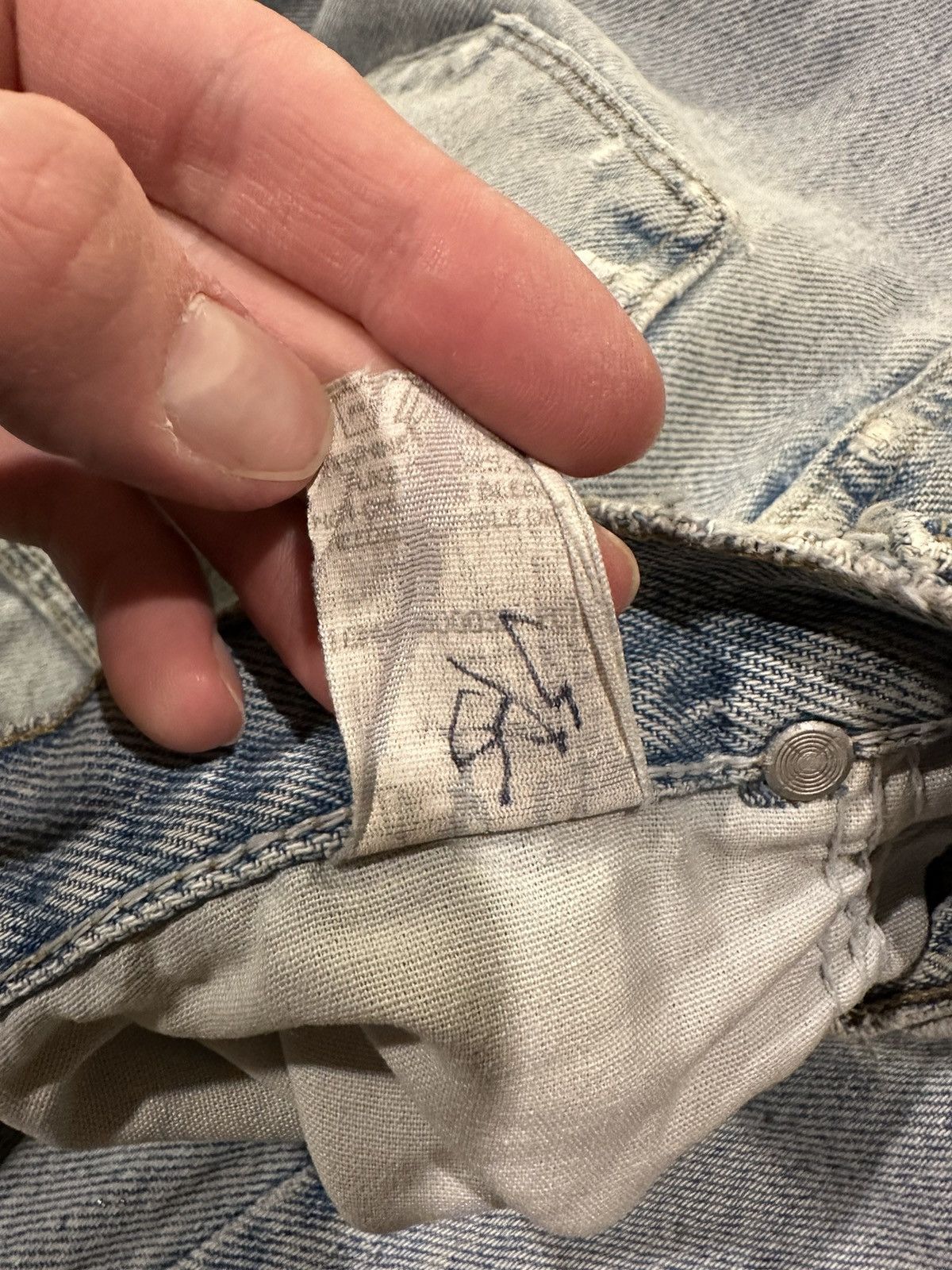 Vintage × Wrangler Vintage Wrangler Painter Distressed Thrashed Blue Denim Jean Size US 38 / EU 54 - 15 Thumbnail