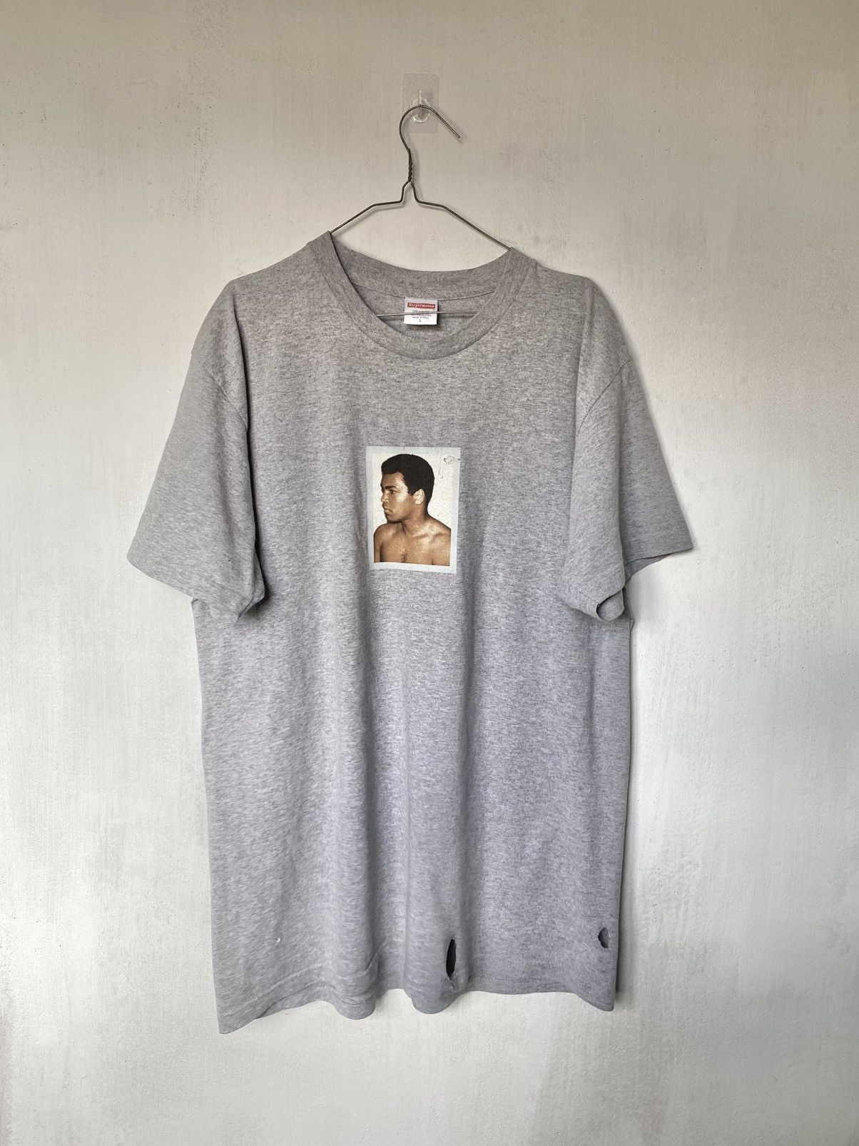 Supreme Supreme Muhammad Ali Distressed Tshirt Size US L / EU 52-54 / 3 - 1 Thumbnail