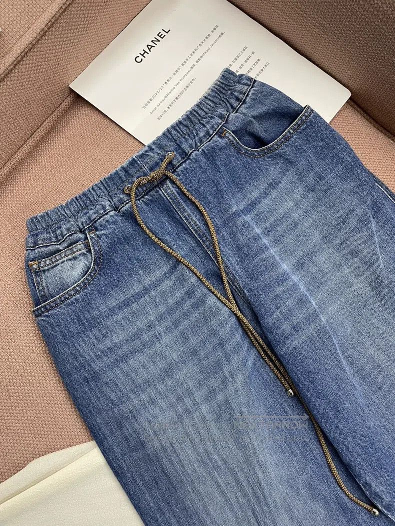 Chanel Chanel Double C jeans with tie on the back Size 25" / US 0 / IT 36 - 2 Thumbnail
