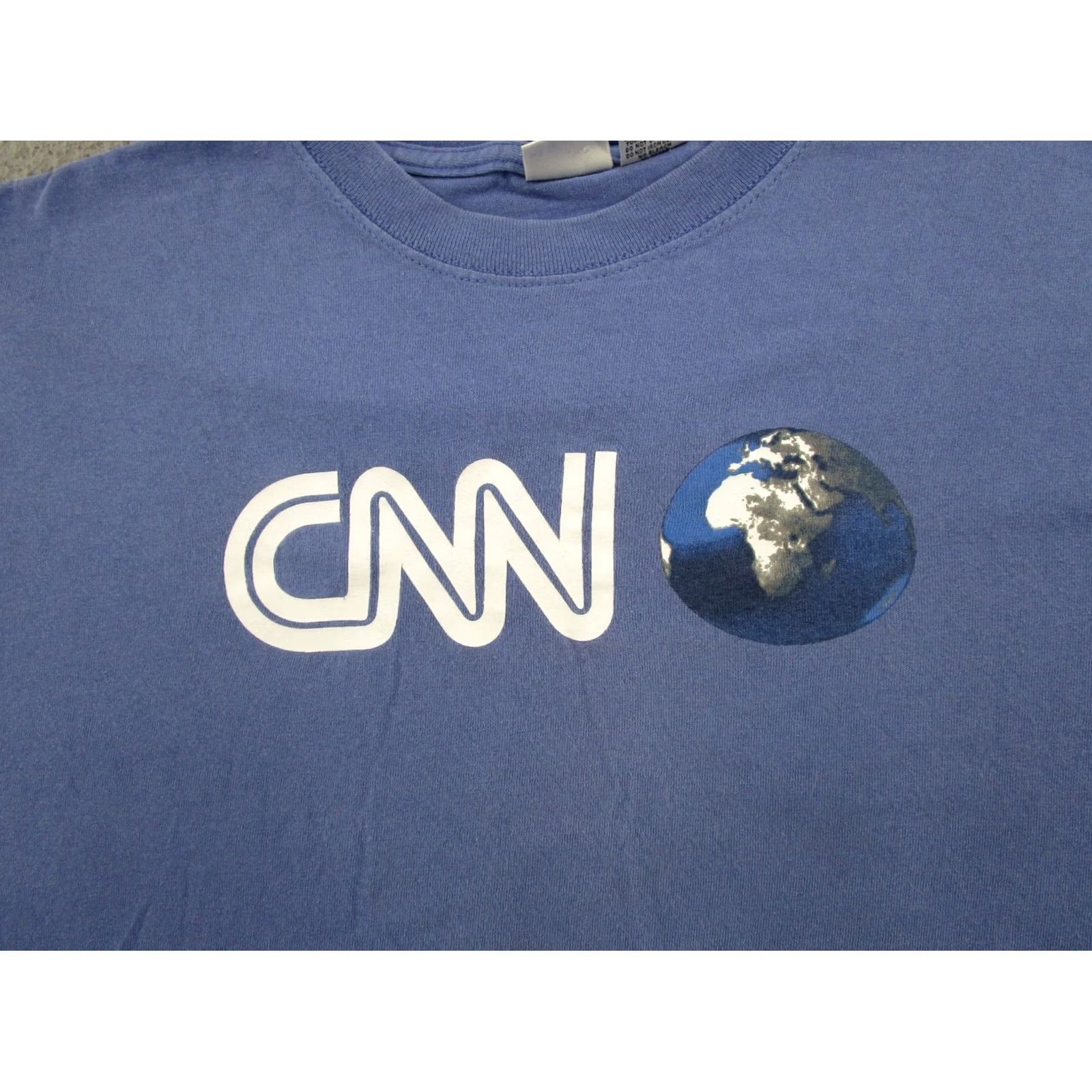 Soffe VINTAGE CNN Tee Shirt Soffe Men XL News Blue 90s TV Globe Logo Shirt Size US XL / EU 56 / 4 - 2 Thumbnail