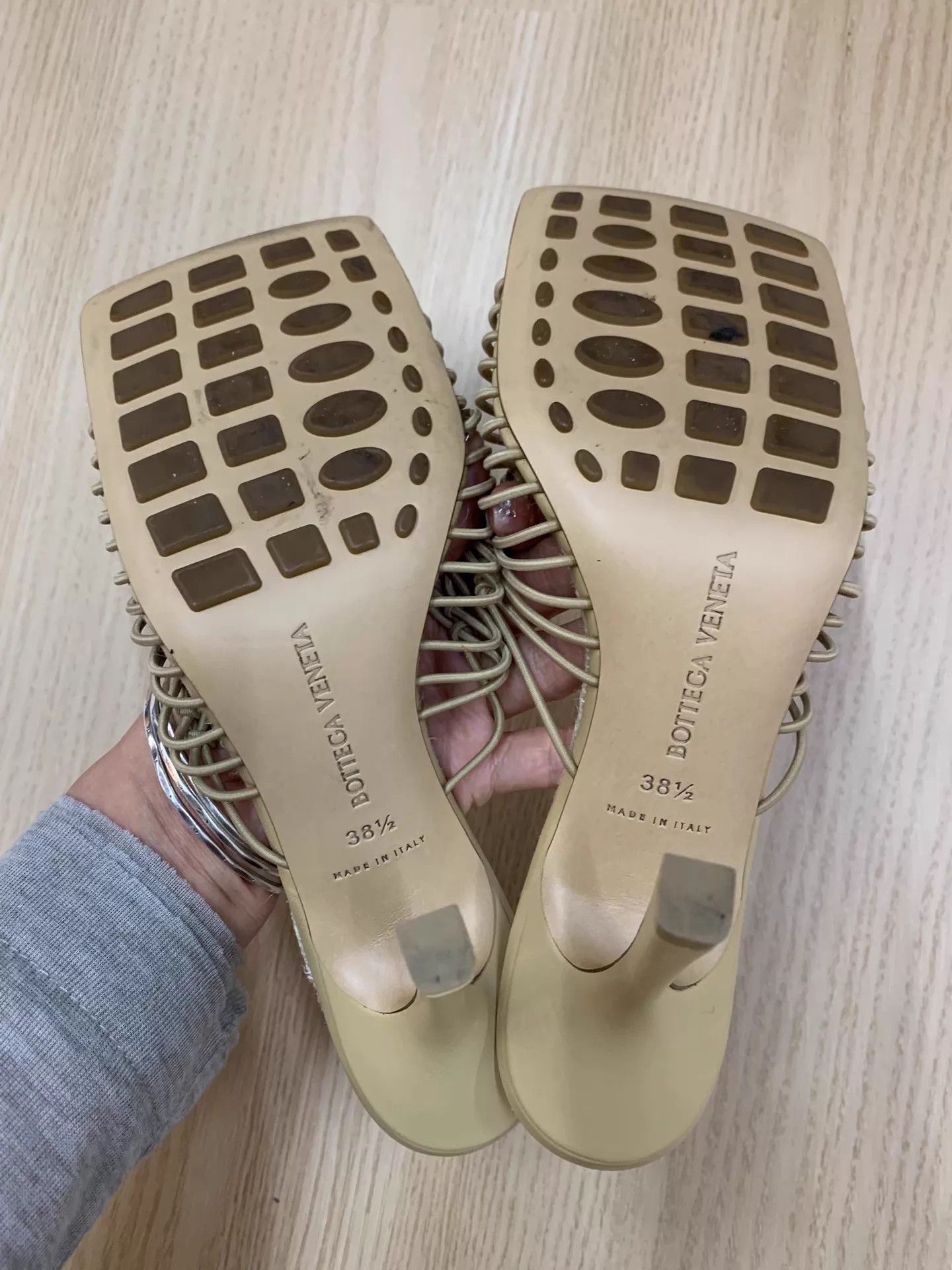 Bottega Veneta Bottega Veneta Straw Heeled Slippers 38.5 New Size US 7.5 / IT 37.5 - 4 Thumbnail