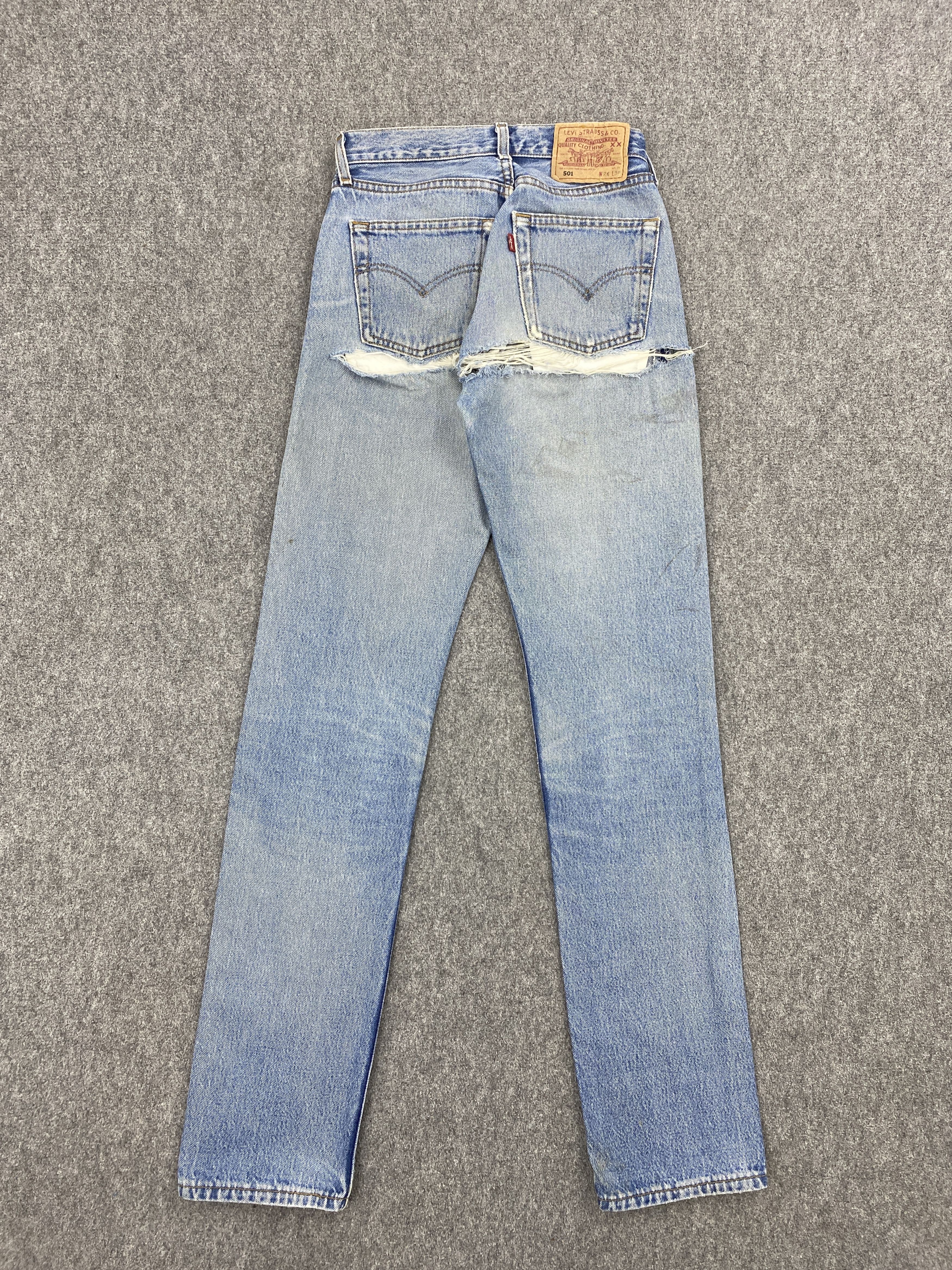 Levi's Distressed Vntage Levi's 501 Faded Blue Jeans DJ0019Z Size US 26 / EU 42 - 3 Thumbnail