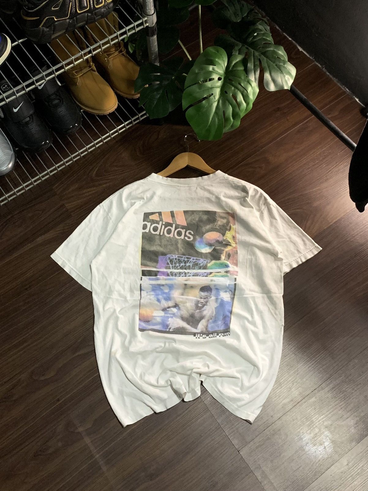 Adidas VINTAGE ADIDAS BASKETBALL PHOTOTEE Size US M / EU 48-50 / 2 - 2 Thumbnail