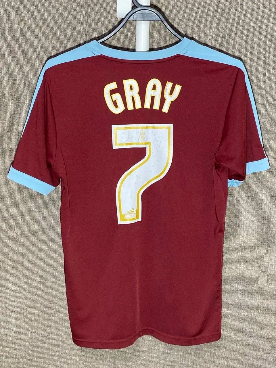 Puma Puma x Burnley Football Club #7 Gray Soccer Jersey Size US S / EU 44-46 / 1 - 1 Thumbnail