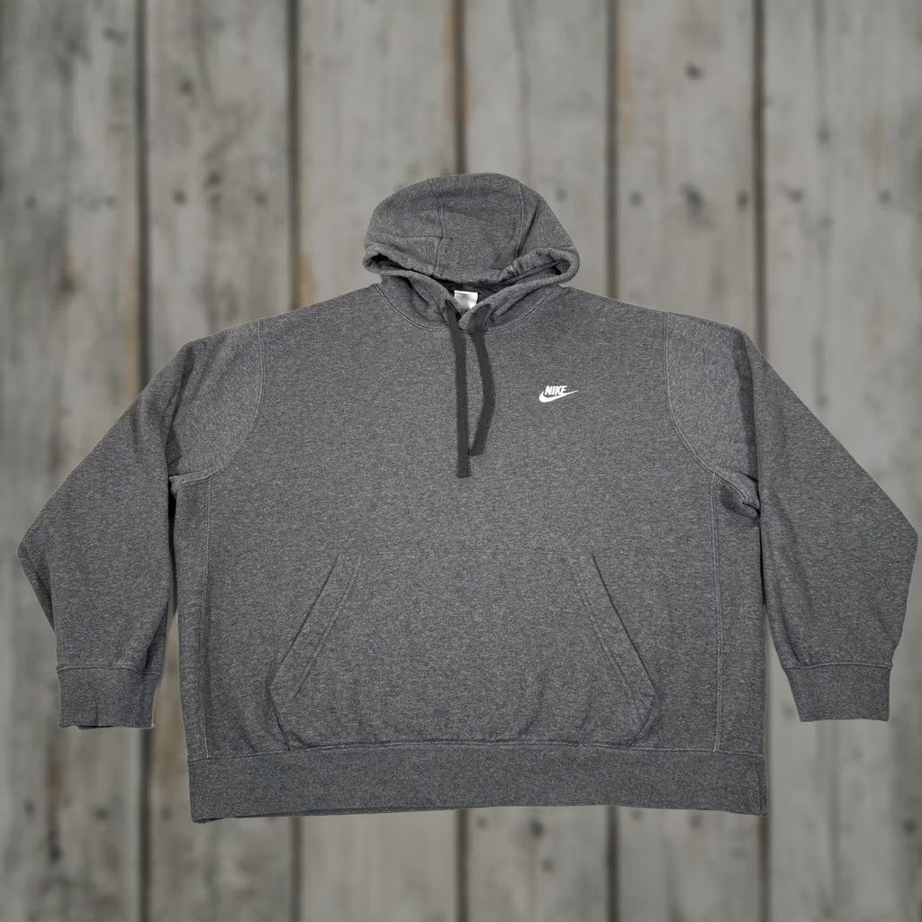Nike Nike Hoodie Men XL Gray Club Fleece Pullover Sweater Swoosh Kangaroo Pocket Sportswear Nike Clothing Mens XL Gray Pullover Hoodie Size US XL / EU 56 / 4 - 1 Thumbnail