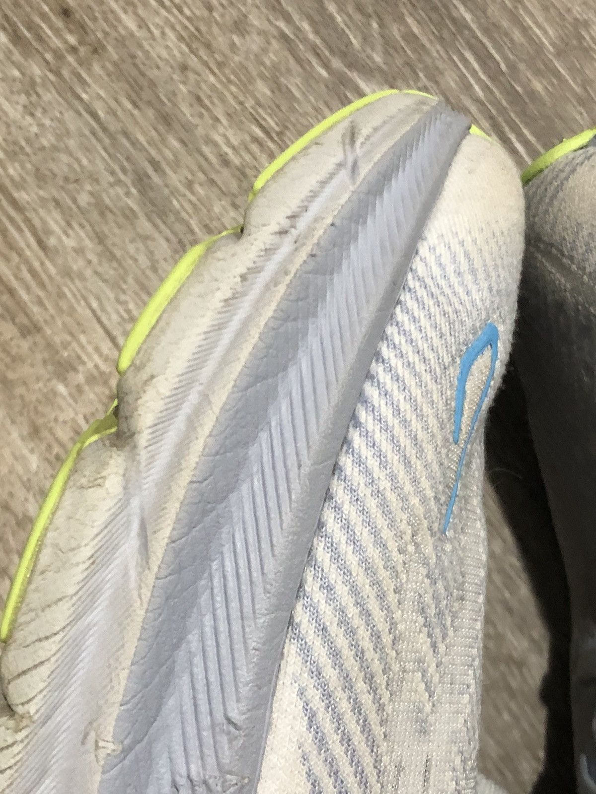 Hoka Hoka One One Clifton 9 Shoes Womens Size 9.5D Wide Size US 9.5 / IT 39.5 - 9 Thumbnail