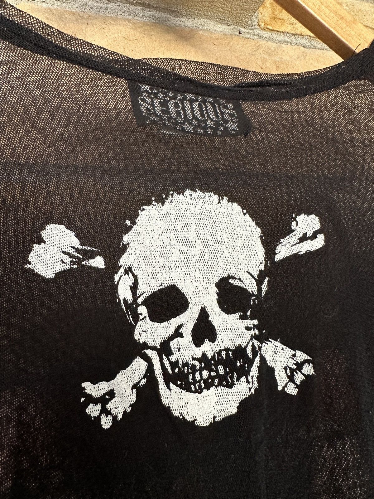 Vintage Vintage 90s Skull and Crossbones Mesh Top Size L / US 10 / IT 46 - 3 Thumbnail