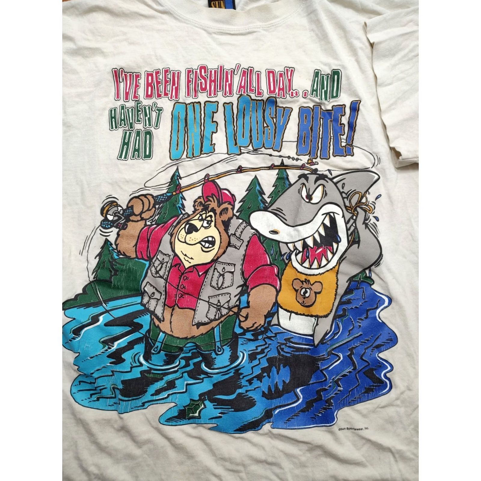 Sunray Sportswear VINTAGE Sun Sportswear T-Shirt Shirt Men L White 90s Angler Fly Fishing Animals Comics Funny Yellowing Size US L / EU 52-54 / 3 - 5 Thumbnail