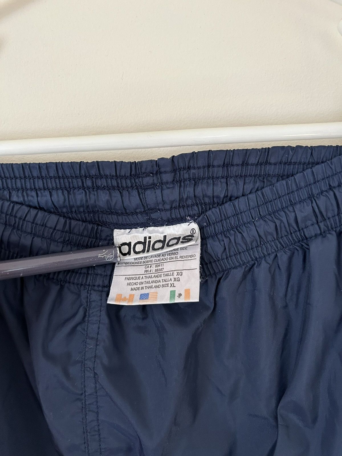 Adidas Vintage Adidas Navy track pants Size XL Size US 34 / EU 50 - 3 Thumbnail