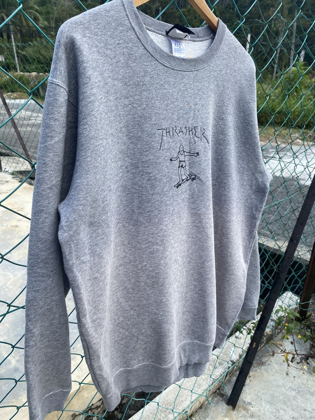 Thrasher Vintage Thrasher spelllout sun faded sweatshirt Size US XL / EU 56 / 4 - 4 Thumbnail