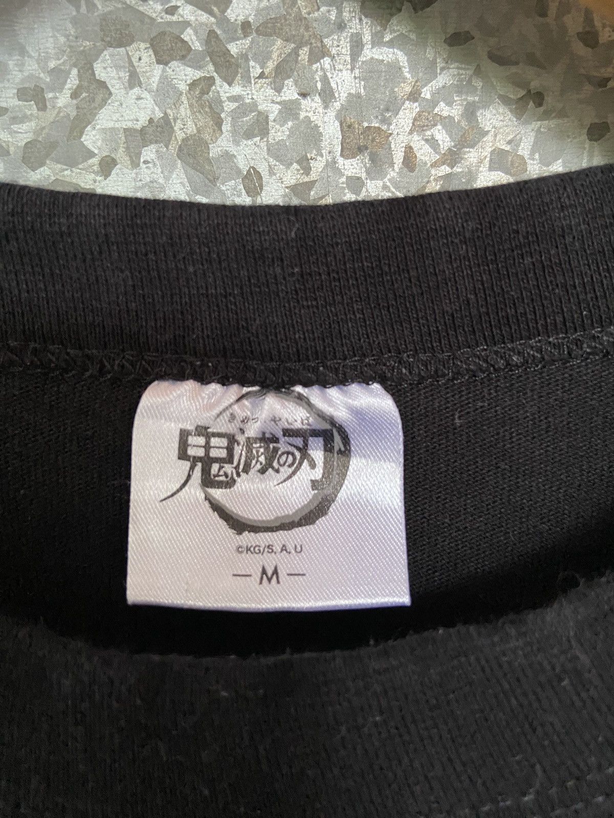 Anime Vintage The Demon Slayer Corps t shirt Size US L / EU 52-54 / 3 - 6 Thumbnail
