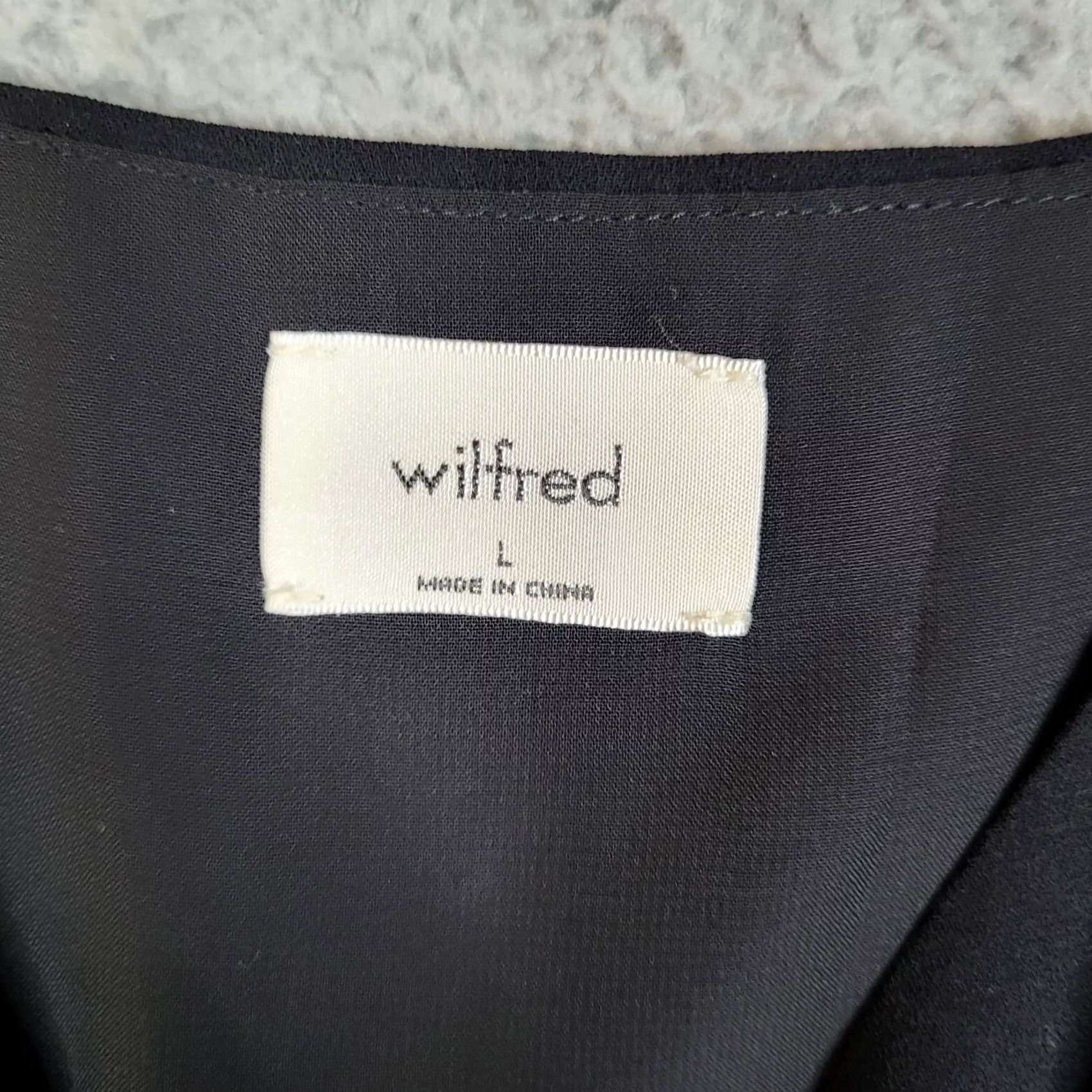 Vintage Wilfred Women's Black wrapped v-neck Stretch Wide leg Jumper suit L Size L / US 10 / IT 46 - 3 Thumbnail