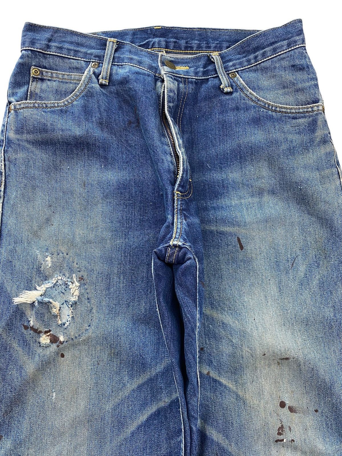 Eddie Bauer Eddie Bauer Faded Blue Wash Distressed Straight Leg Jeans Size US 30 / EU 46 - 2 Thumbnail
