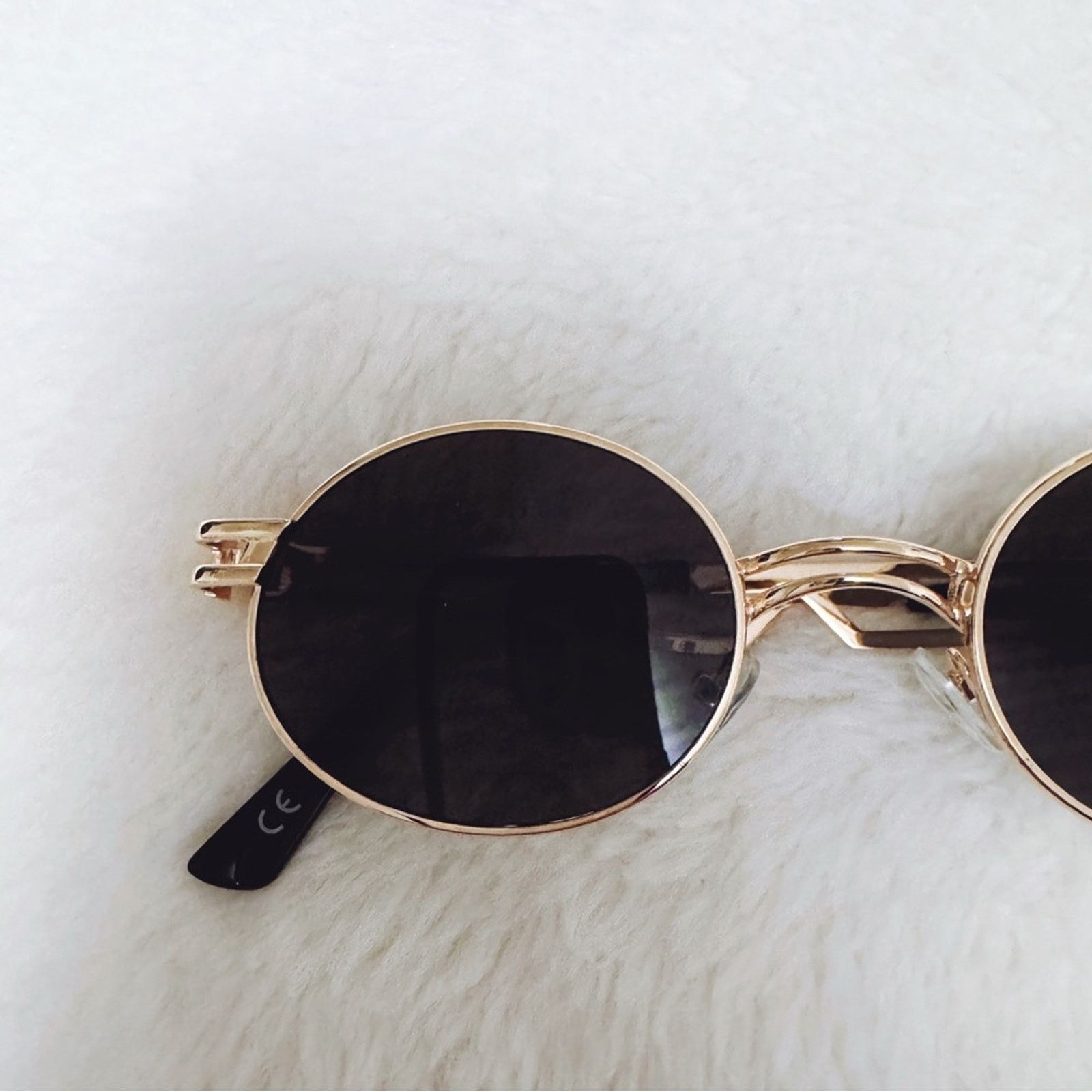 Other Brandon Black with Gold Rim Round Sunglasses Size ONE SIZE - 3 Thumbnail
