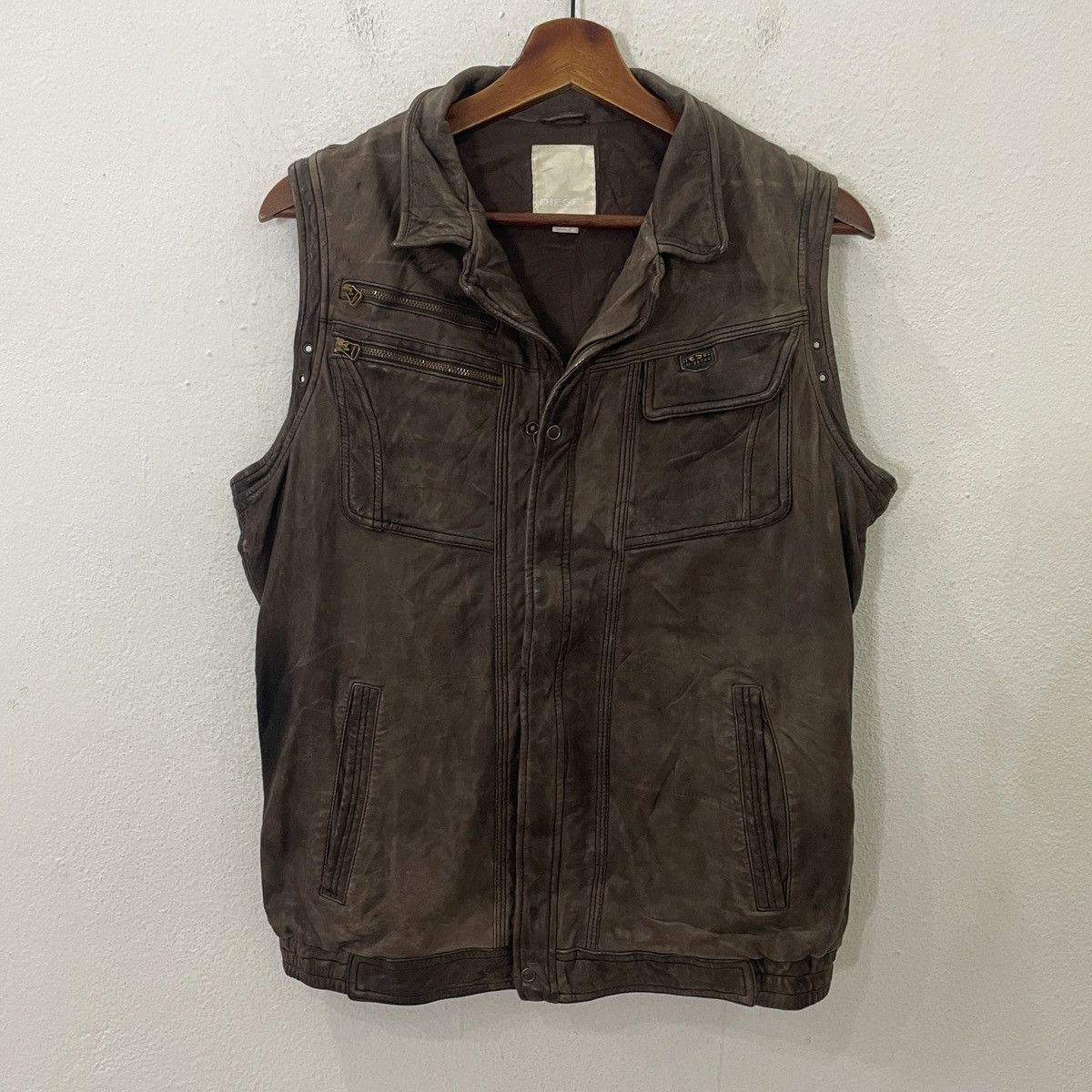 Diesel Vintage Diesel Leather Vest Size US S / EU 44-46 / 1 - 1 Thumbnail