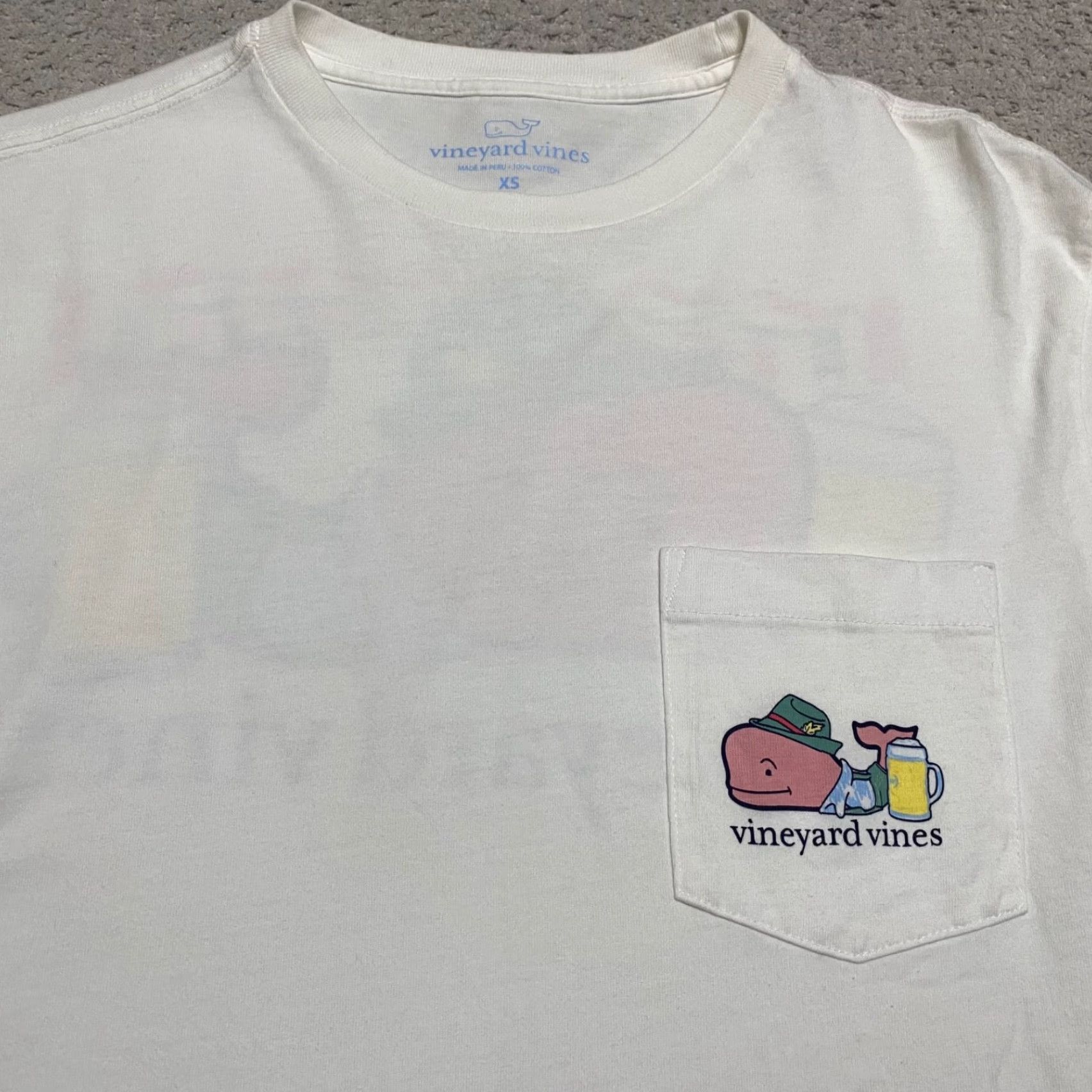 Vineyard Vines VINEYARD VINES Mens XS T-Shirt White Long Sleeve Crew Neck Biergarten Whale Shirt Adult XS White Vineyard Vines Biergarten Whale Mens Size US M / EU 48-50 / 2 - 5 Thumbnail