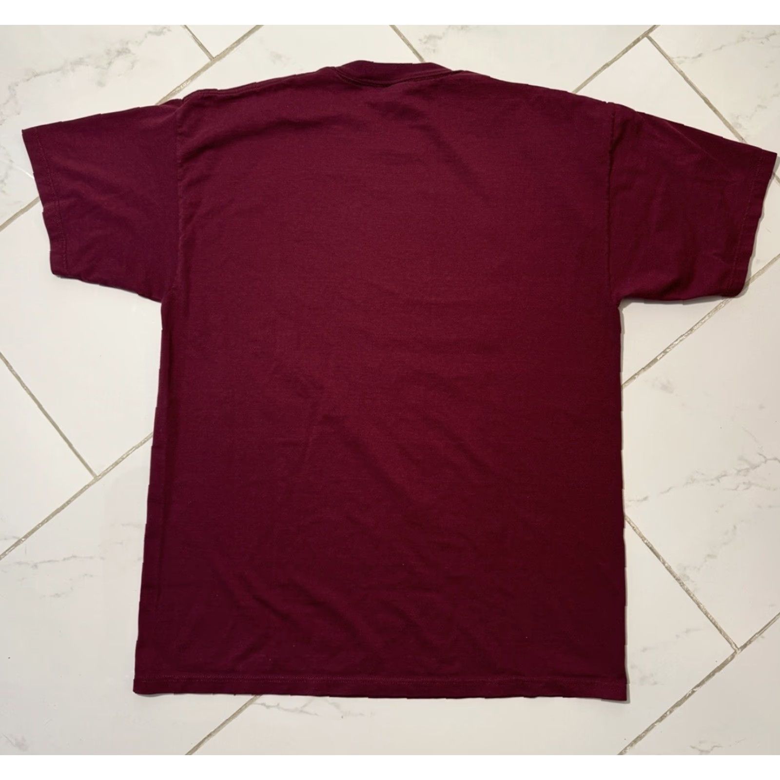 Jerzees VINTAGE Jerzees T-Shirt Red Large Unisex Adults 90s Nature Barn Farm Landscape Art Shirt Size US L / EU 52-54 / 3 - 6 Thumbnail