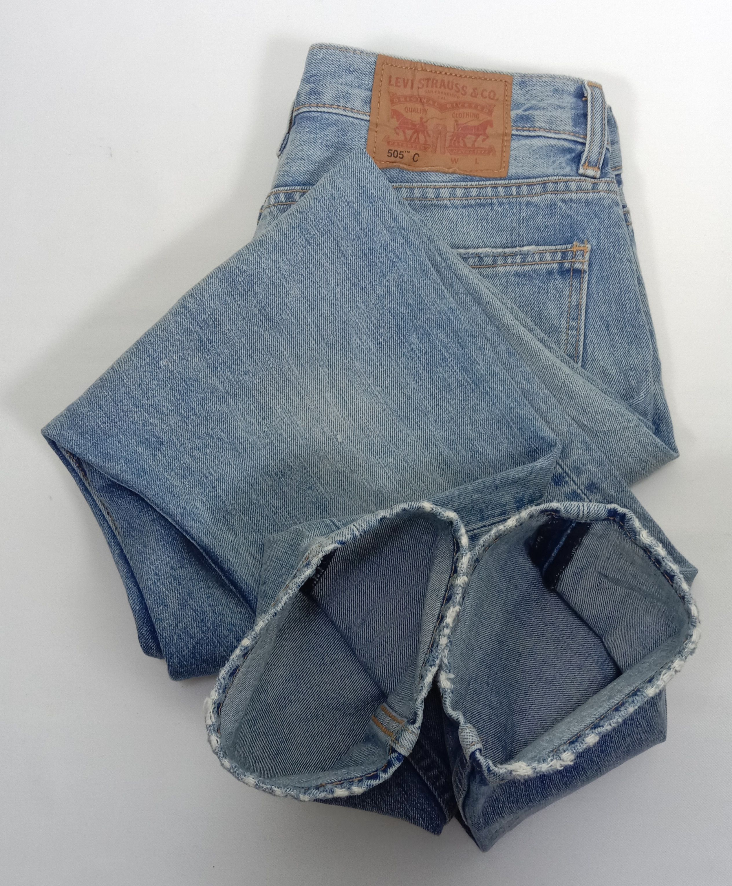 Levi's Vintage Levi's 505 Orange Tab Jeans Light Wash Ripped Denim Size US 30 / EU 46 - 16 Thumbnail