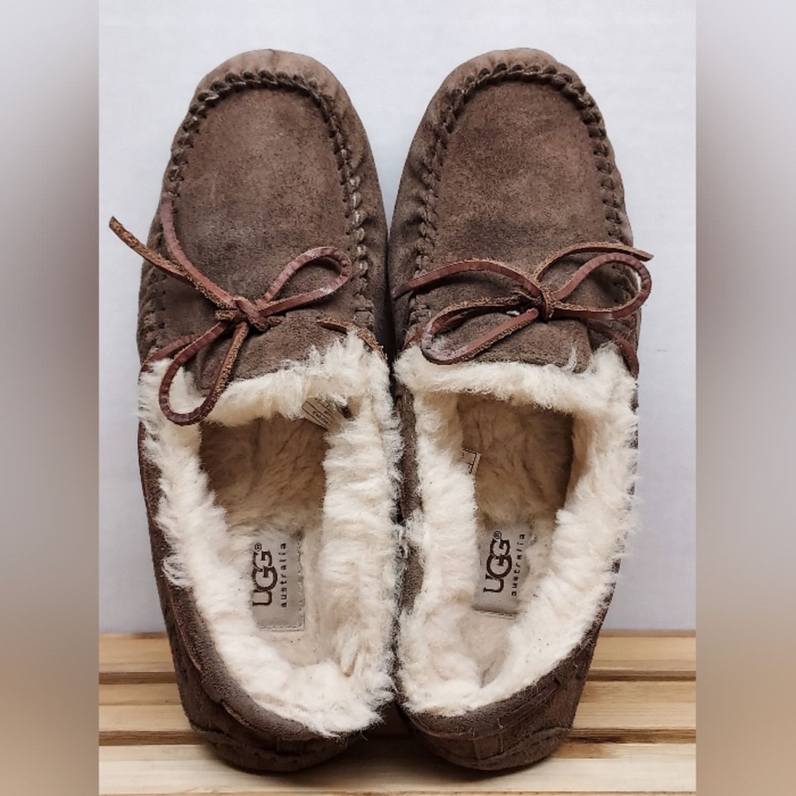 Ugg UGG Womens Brown Suede Dakota Slipper Shoes Size 9 Size US 9 / IT 39 - 9 Thumbnail