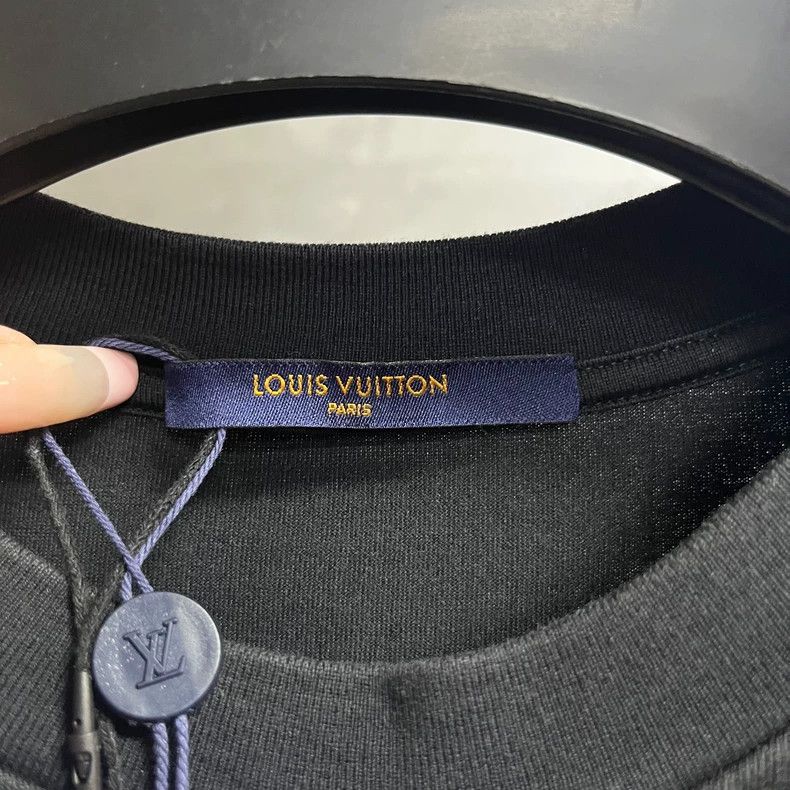 Louis Vuitton Louis Vuitton Black Logo Print Classic Short Sleeve Crew N Size US L / EU 52-54 / 3 - 3 Thumbnail