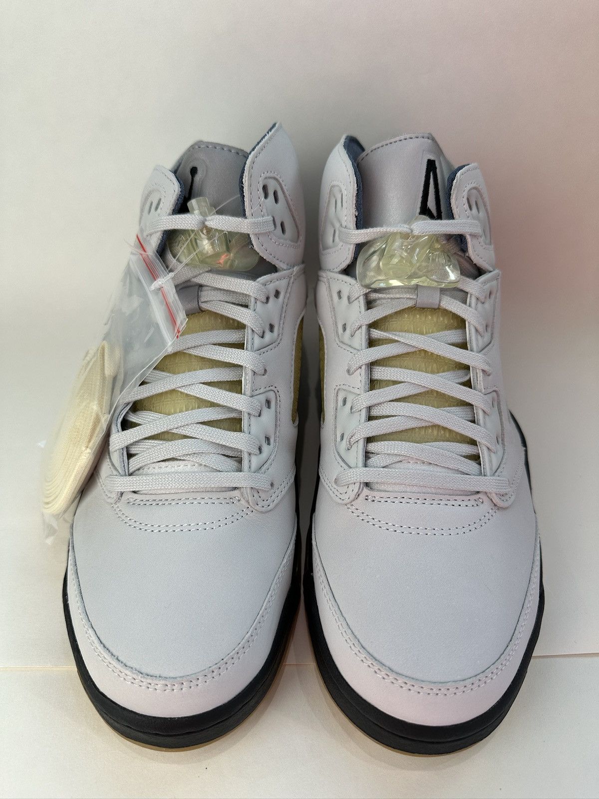 A Ma Maniere × Jordan Brand A Ma Maniere x Air Jordan 5 Retro Dawn (Mens 10) Size US 11.5 / IT 41.5 - 3 Thumbnail