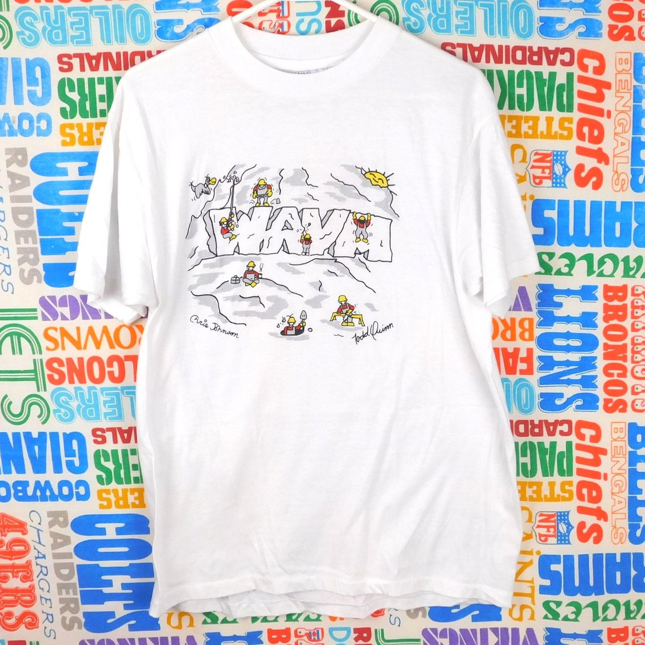 Hanes 80s WAVM 91.7 Radio T Shirt Size XL Keith Haring Styled Size US XL / EU 56 / 4 - 1 Thumbnail