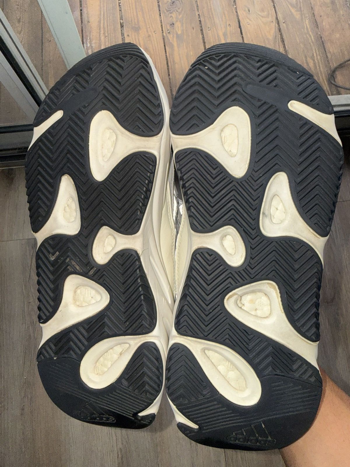Yeezy Yeezy Boost 700 V2 Static Size US 8 / EU 41 - 9 Thumbnail