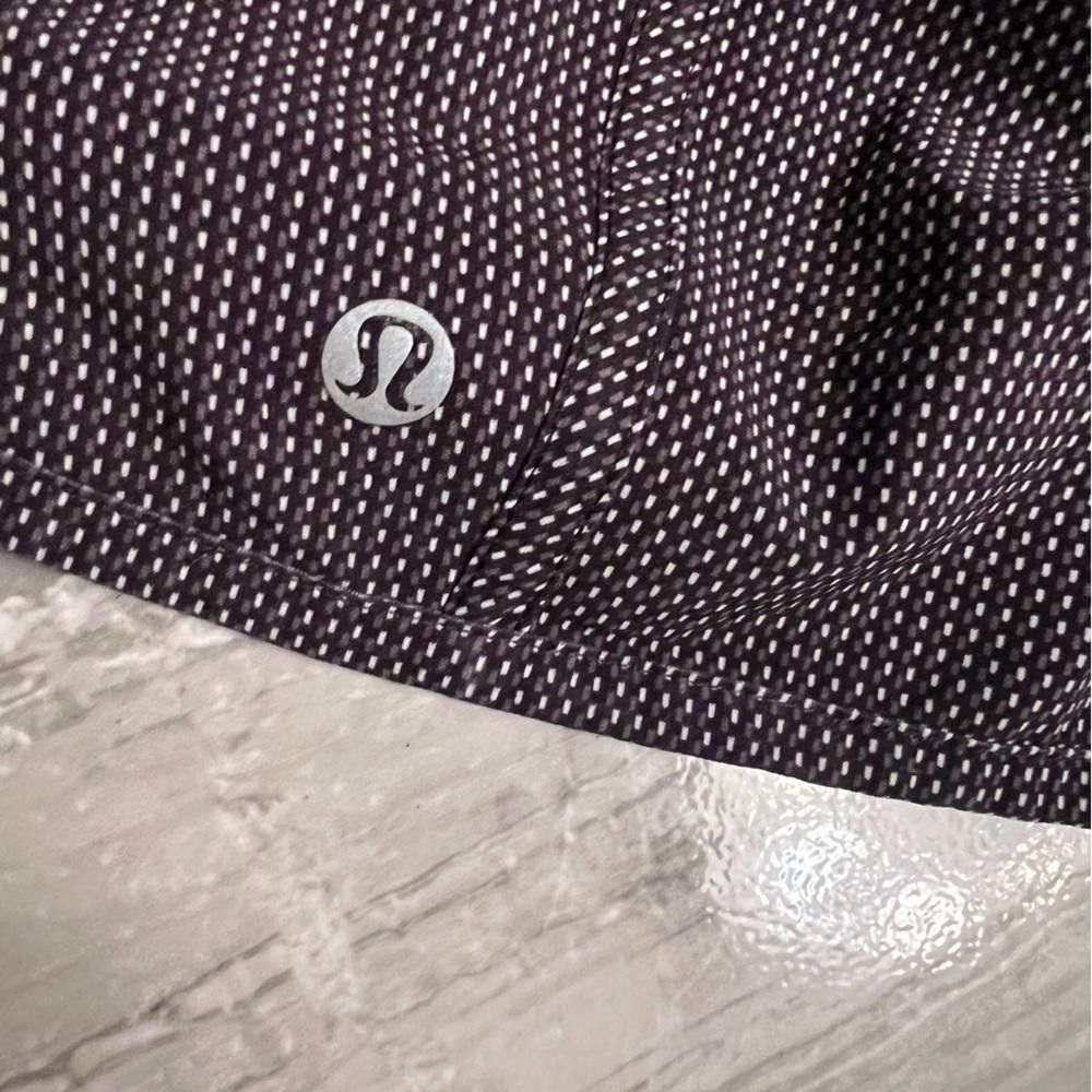 Lululemon Lululemon tracker black white size 4 Size 27" / US 4 / IT 40 - 6 Thumbnail