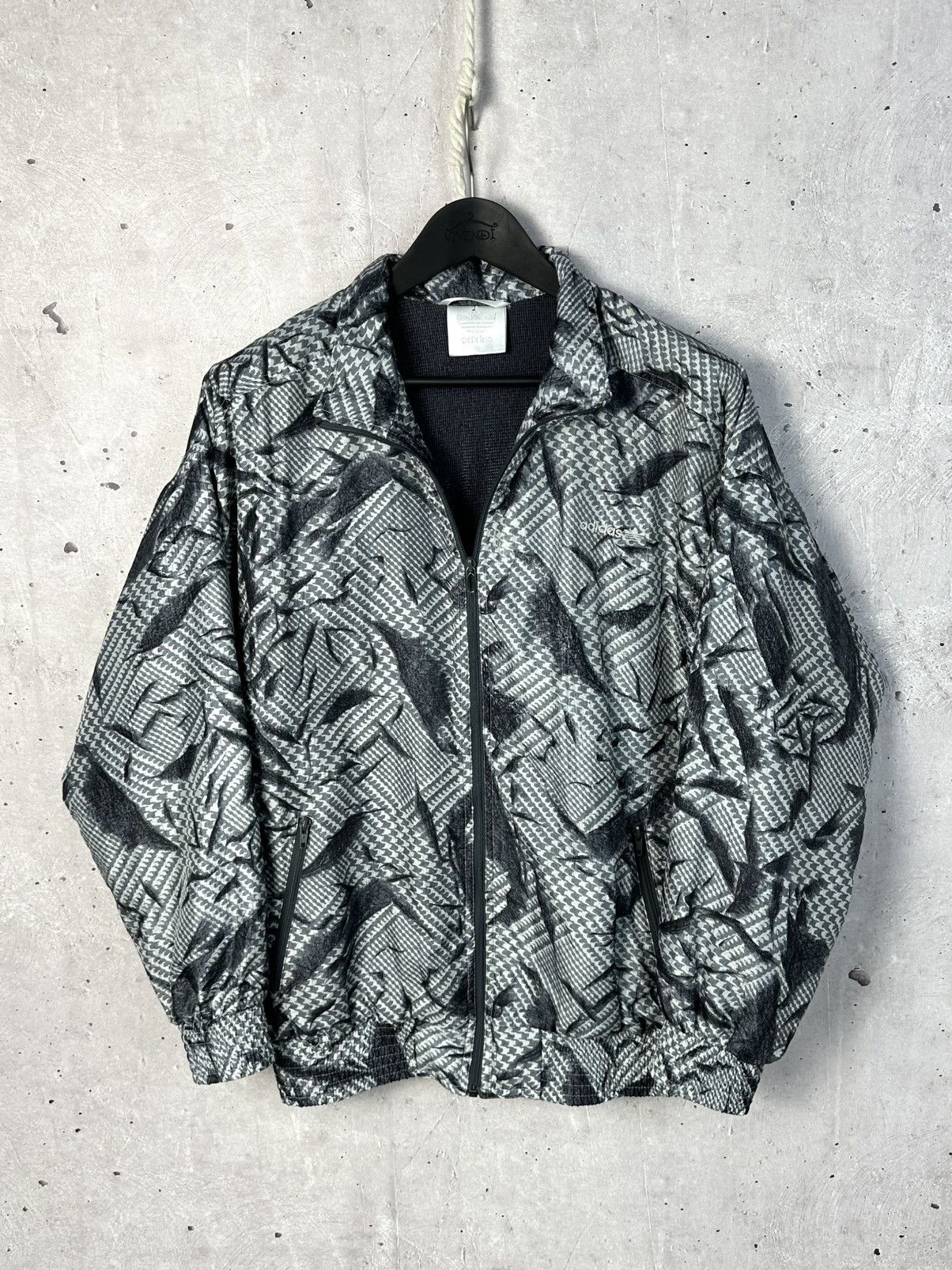 Adidas × Vintage Rare Adidas Vintage 90s Printed Oversized Insulated Jacket Size US L / EU 52-54 / 3 - 1 Thumbnail