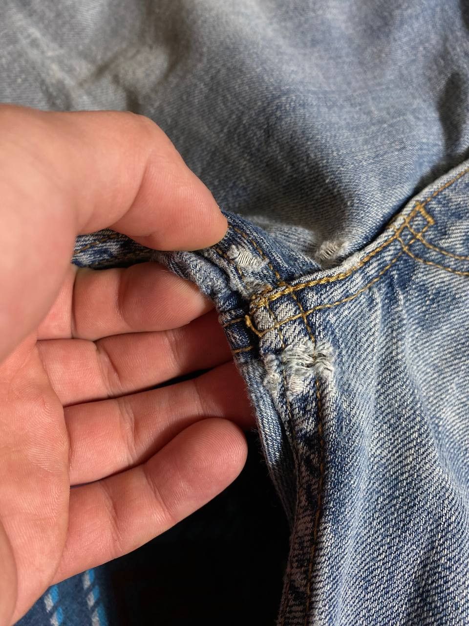Levi's 1990S DISTRESSED LEVI'S 505 Size US 34 / EU 50 - 12 Thumbnail