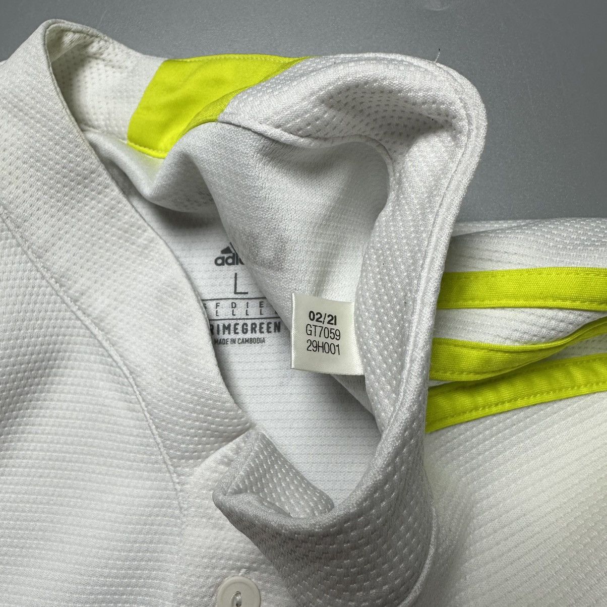 Adidas LEEDS UNITED ADIDAS 2021/2022 FOOTBALL JERSEY #18 RAPHINHA Size US L / EU 52-54 / 3 - 7 Thumbnail