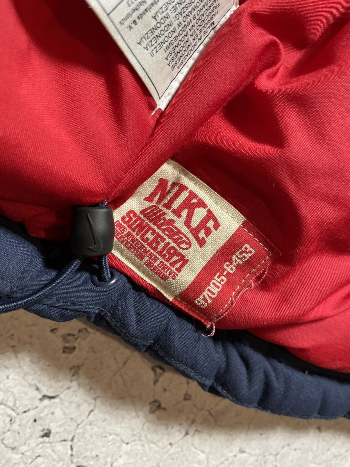 Nike Vintage Nike Down Puffer Big Logo Swoosh Vest Y2K Hype Rare Size US S / EU 44-46 / 1 - 8 Thumbnail