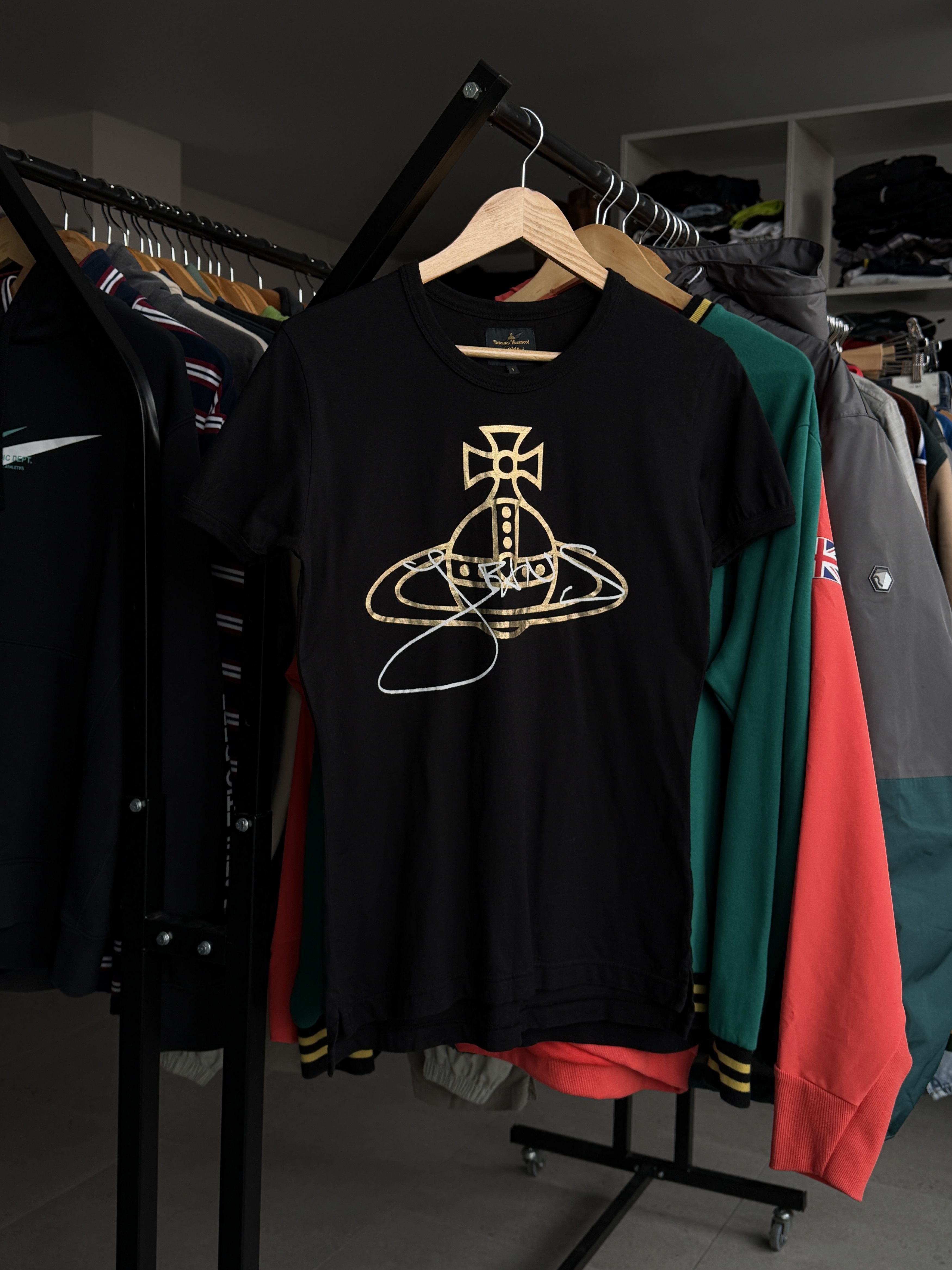 Vivienne Westwood Vivienne westwood big logo t shirt size S Size S / US 4 / IT 40 - 1 Thumbnail
