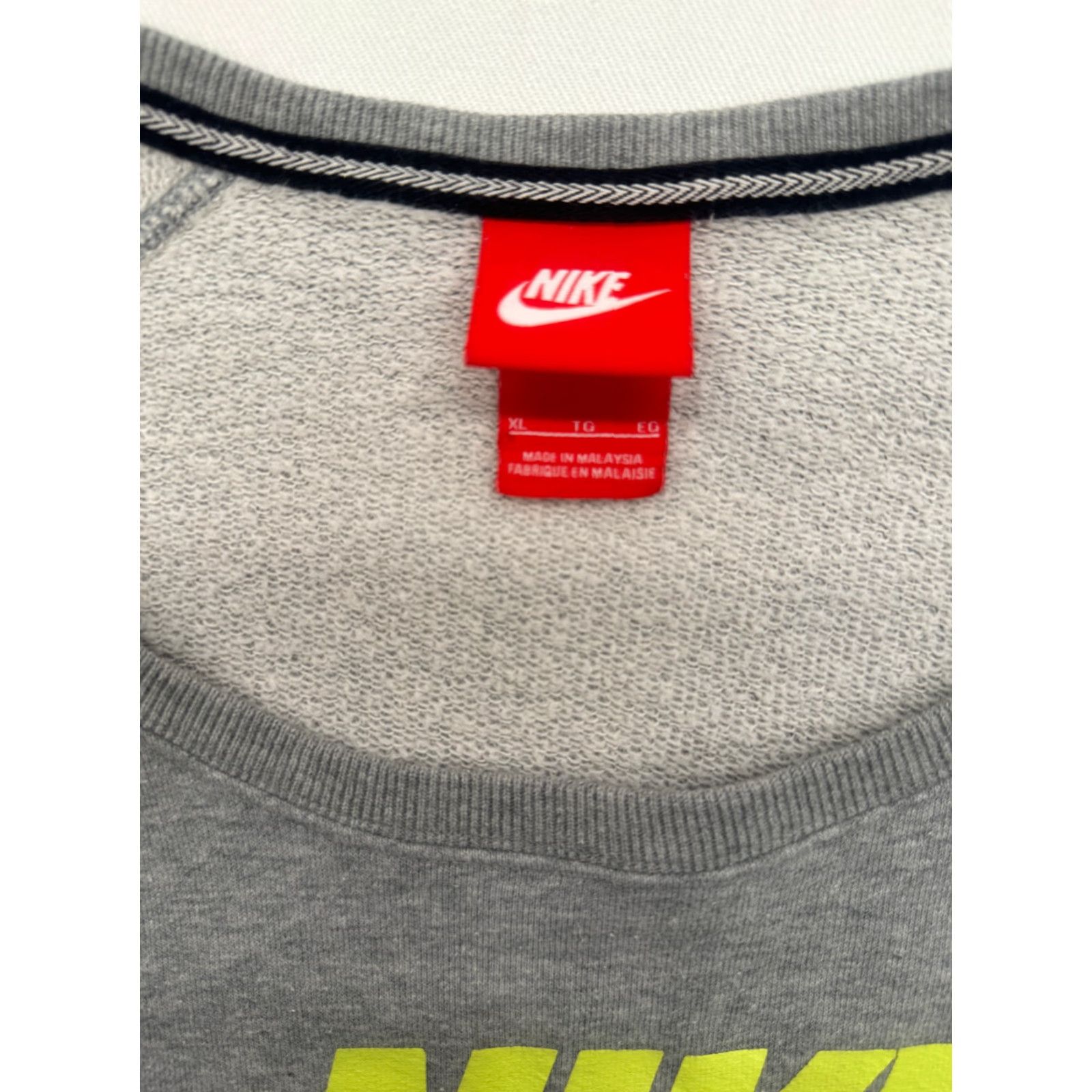Nike Nike Sweatshirt Mens XL Gray Pullover Crewneck Swoosh Logo Long Sleeve Graphic Print Casual Sports Modern Classic Men XL Gray Nike Sweatshirt Size US XL / EU 56 / 4 - 2 Thumbnail