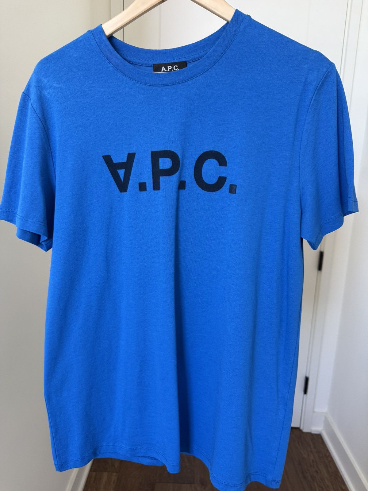 A.P.C. A.P.C. VPC Logo Tee Royal Blue Flocked Size US M / EU 48-50 / 2 - 1 Thumbnail